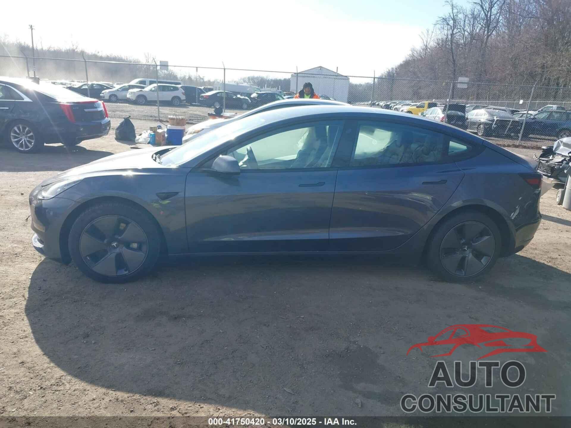 TESLA MODEL 3 2023 - 5YJ3E1EA7PF641292