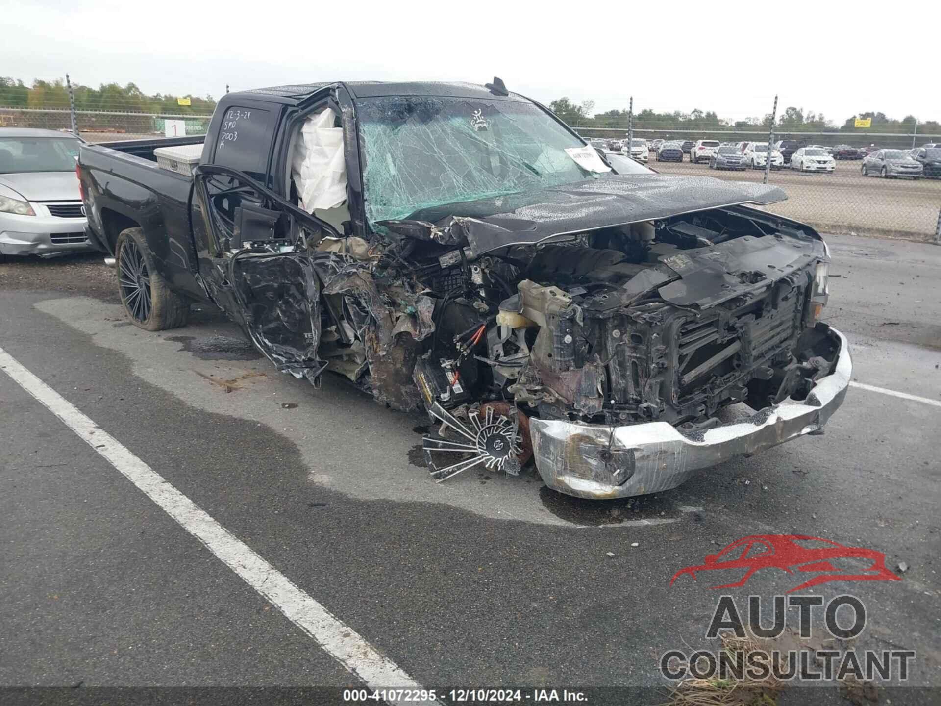 CHEVROLET SILVERADO 1500 2018 - 1GCRCREC3JZ347003