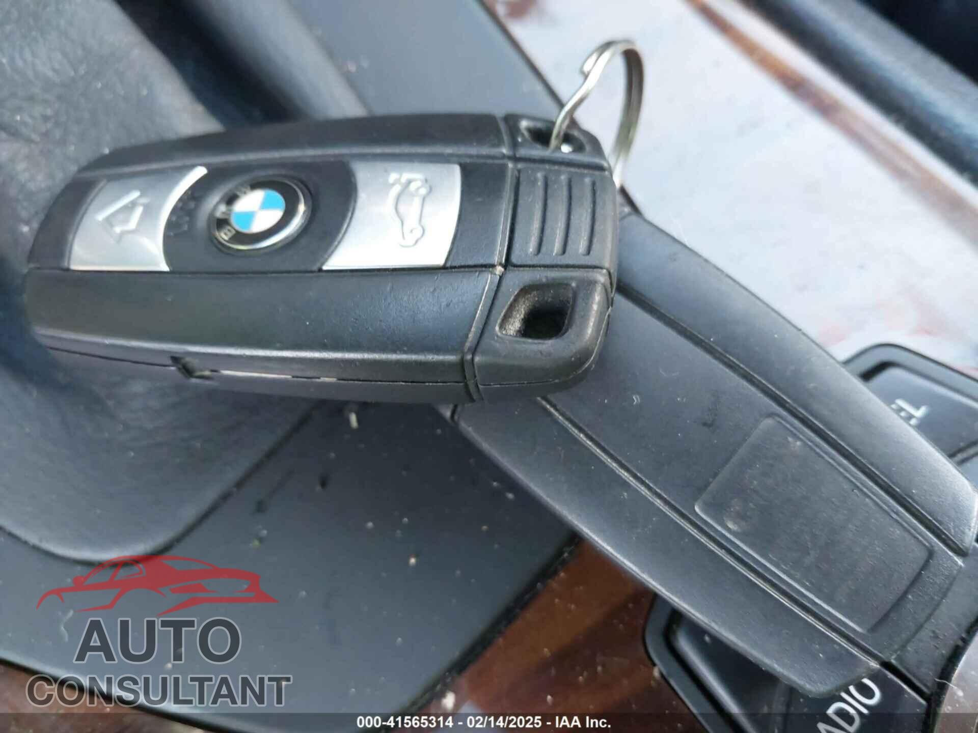 BMW 328I 2012 - WBAKE5C51CE756178