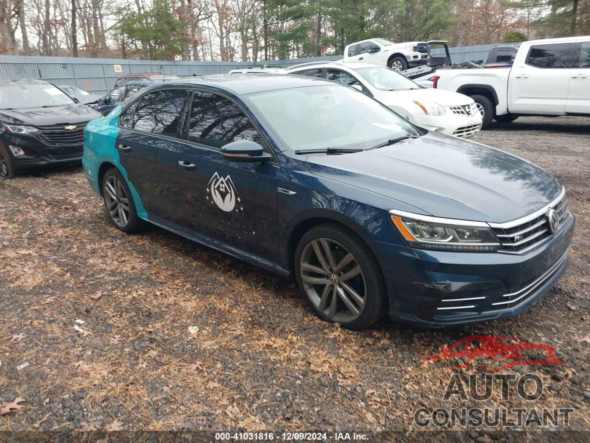 VOLKSWAGEN PASSAT 2018 - 1VWAA7A33JC023112