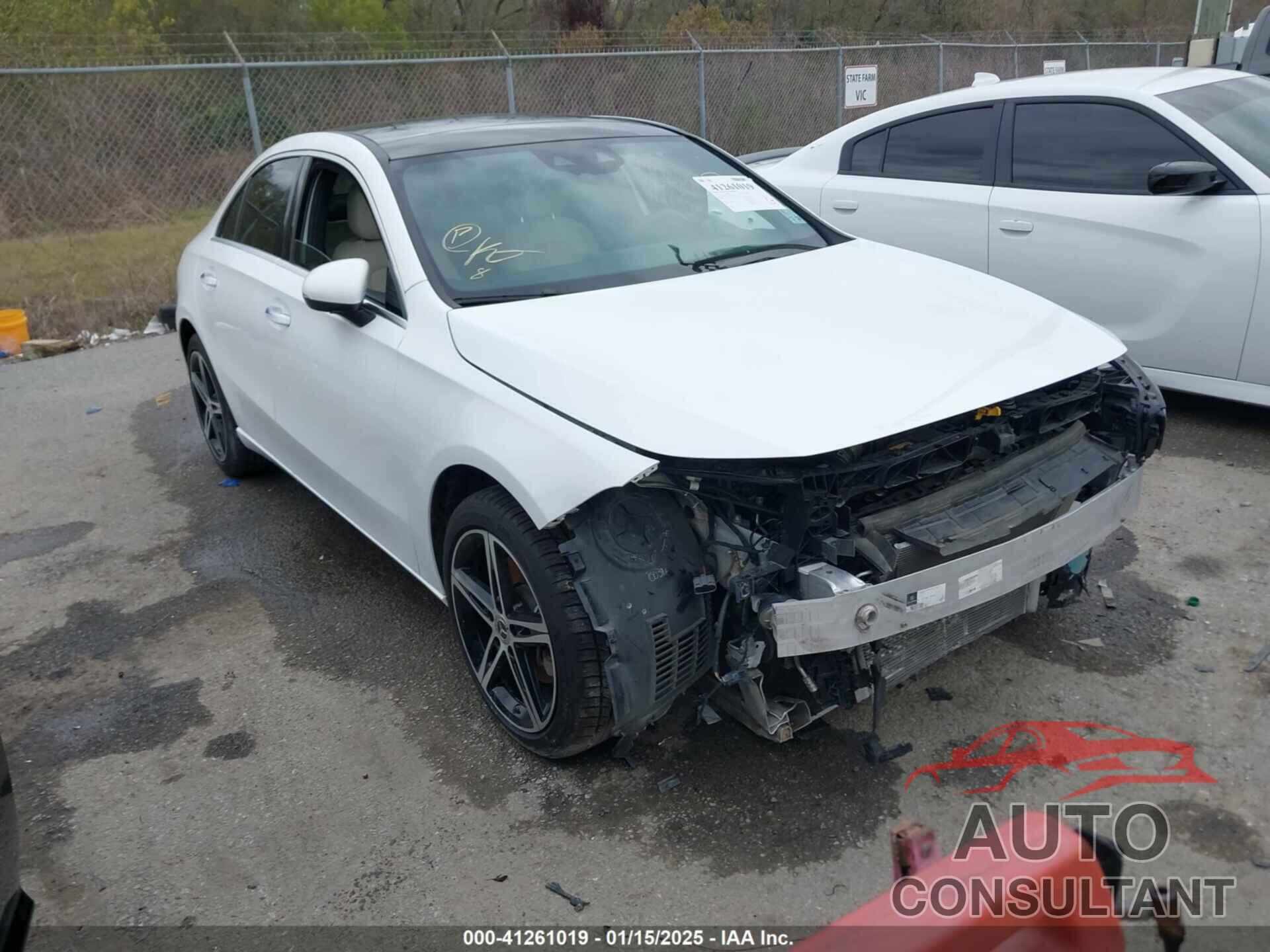 MERCEDES-BENZ A 220 2019 - WDD3G4EB2KW021609