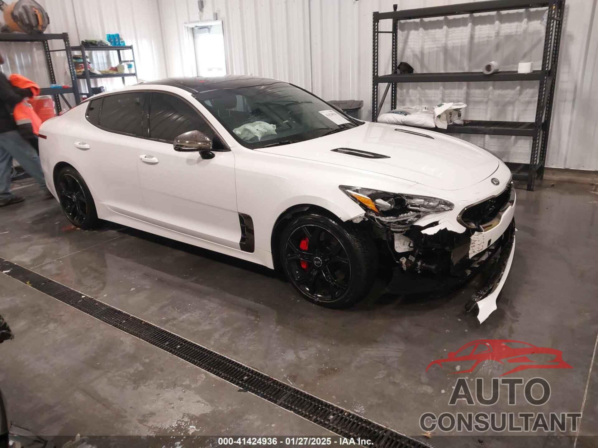 KIA STINGER 2018 - KNAE45LC9J6023866