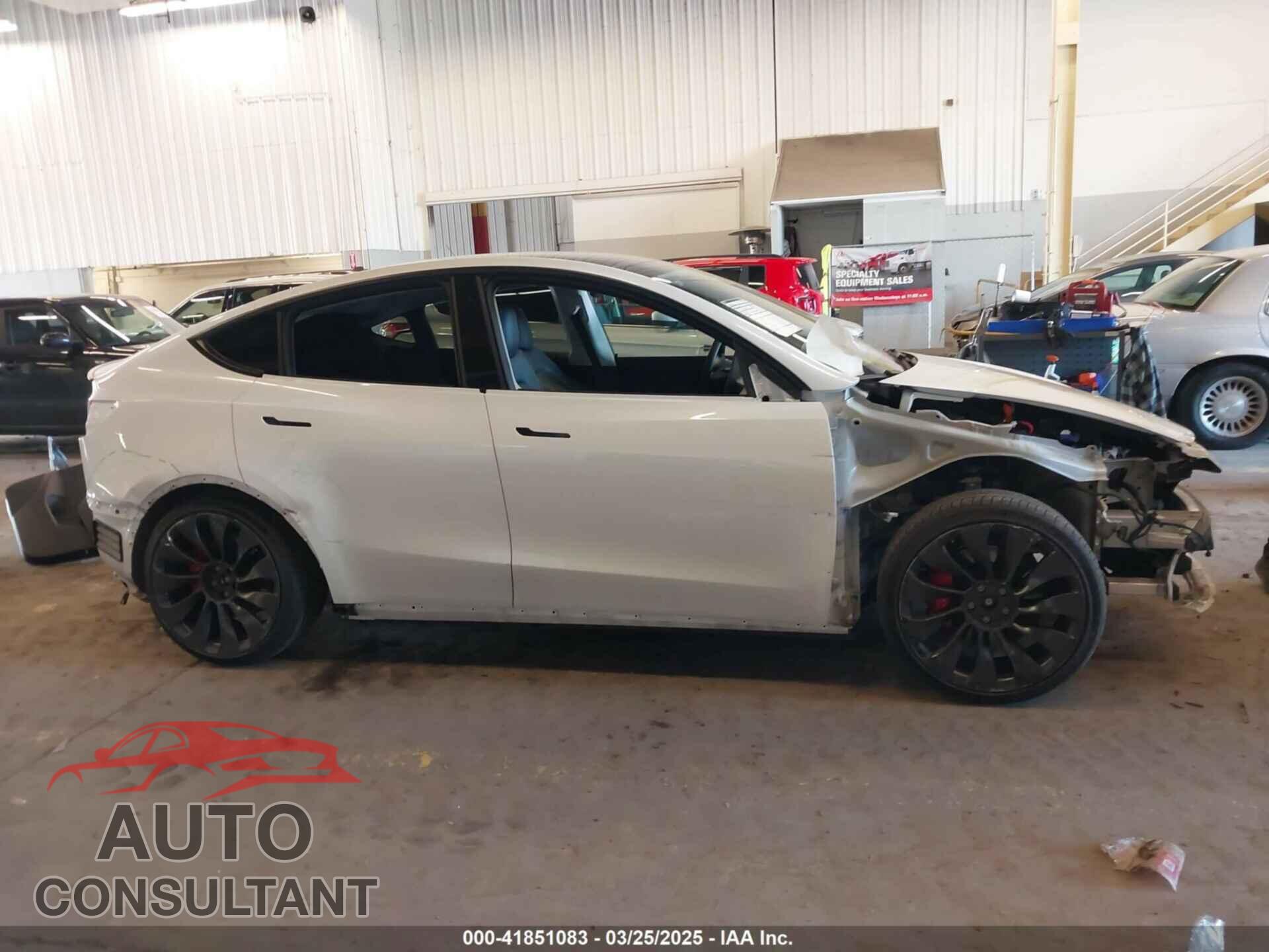 TESLA MODEL Y 2021 - 5YJYGDEF4MF263473