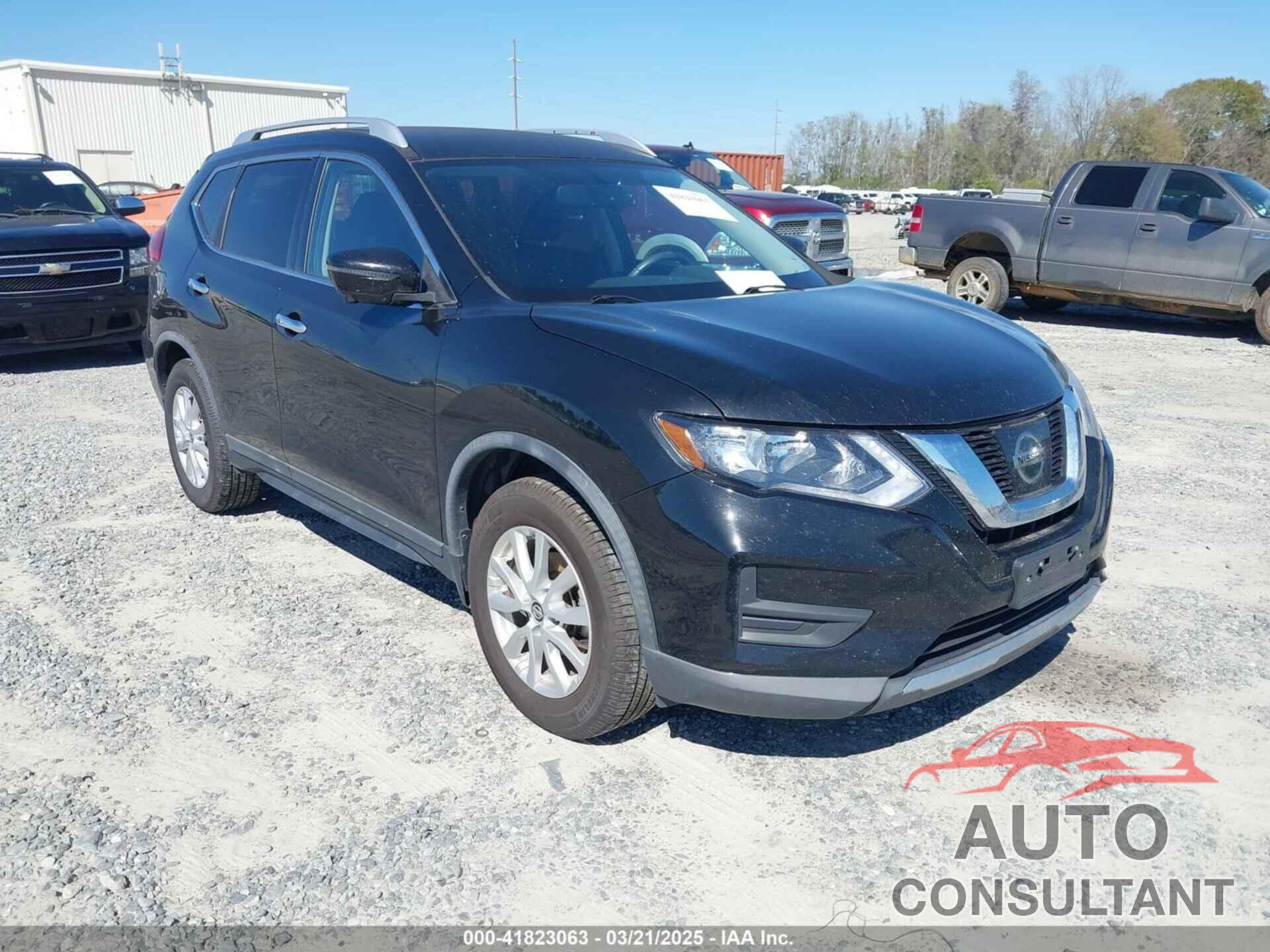 NISSAN ROGUE 2017 - KNMAT2MV2HP600714