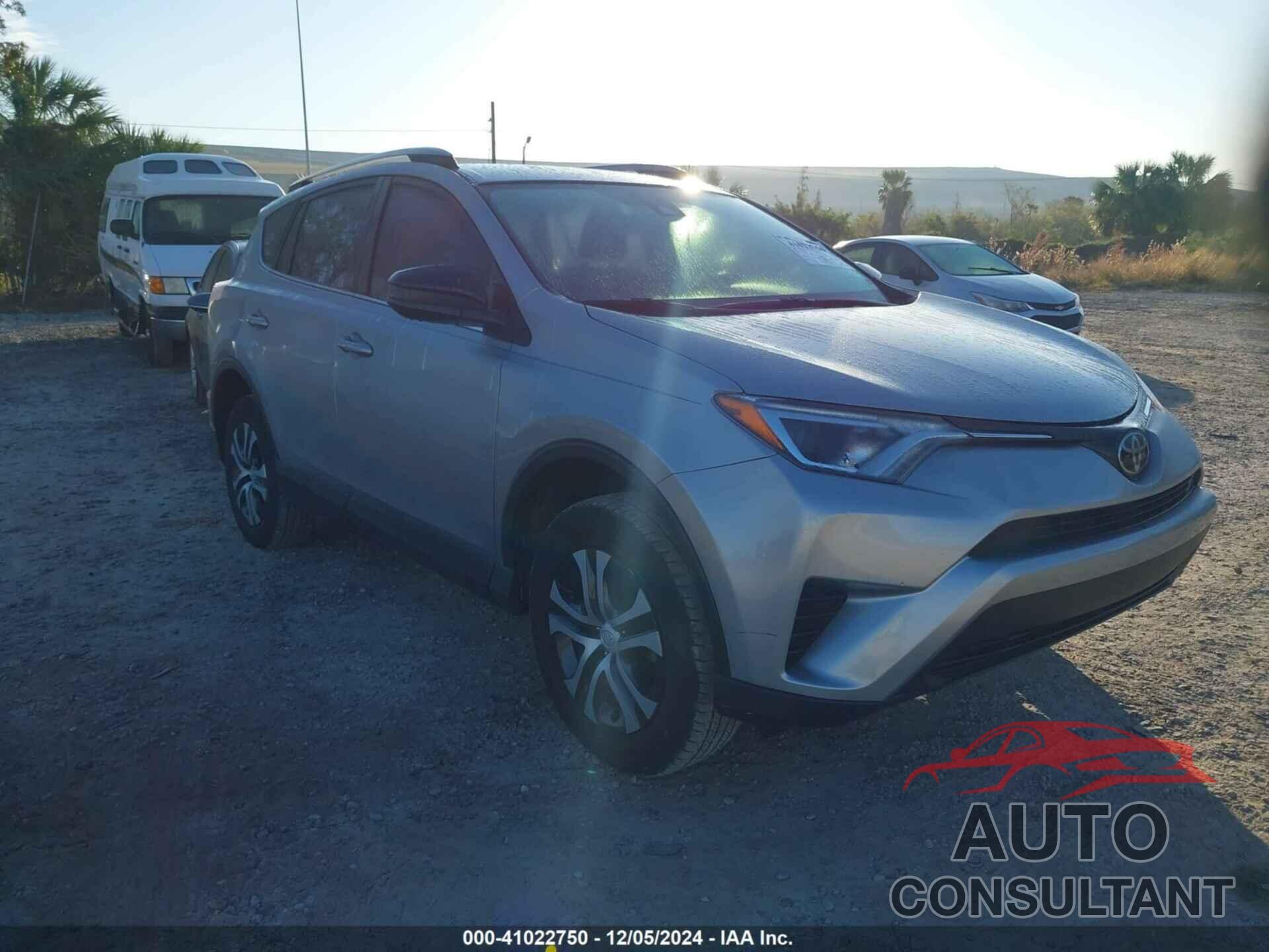 TOYOTA RAV4 2018 - JTMZFREV4JJ176611