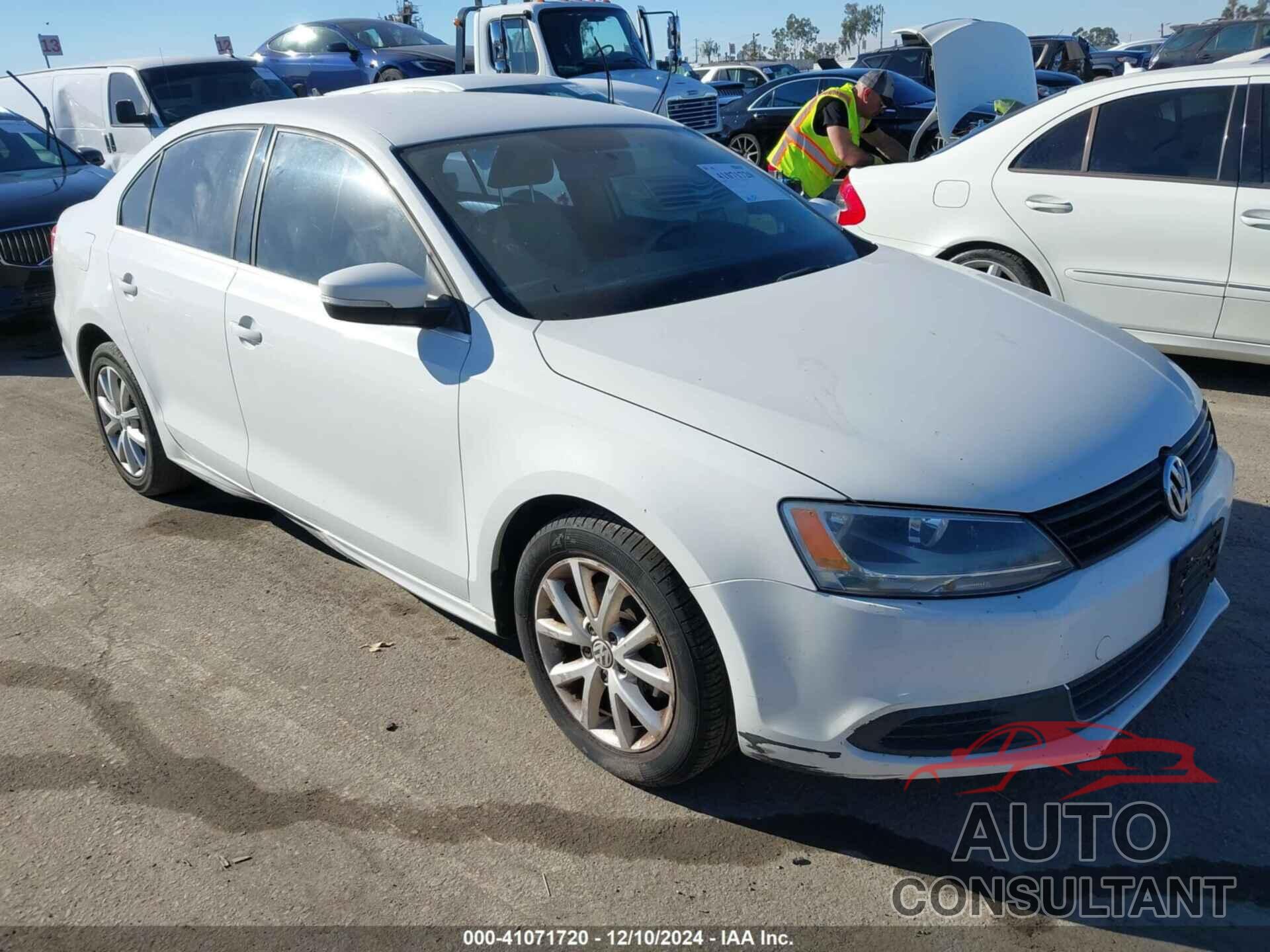 VOLKSWAGEN JETTA 2013 - 3VWDX7AJ6DM421153