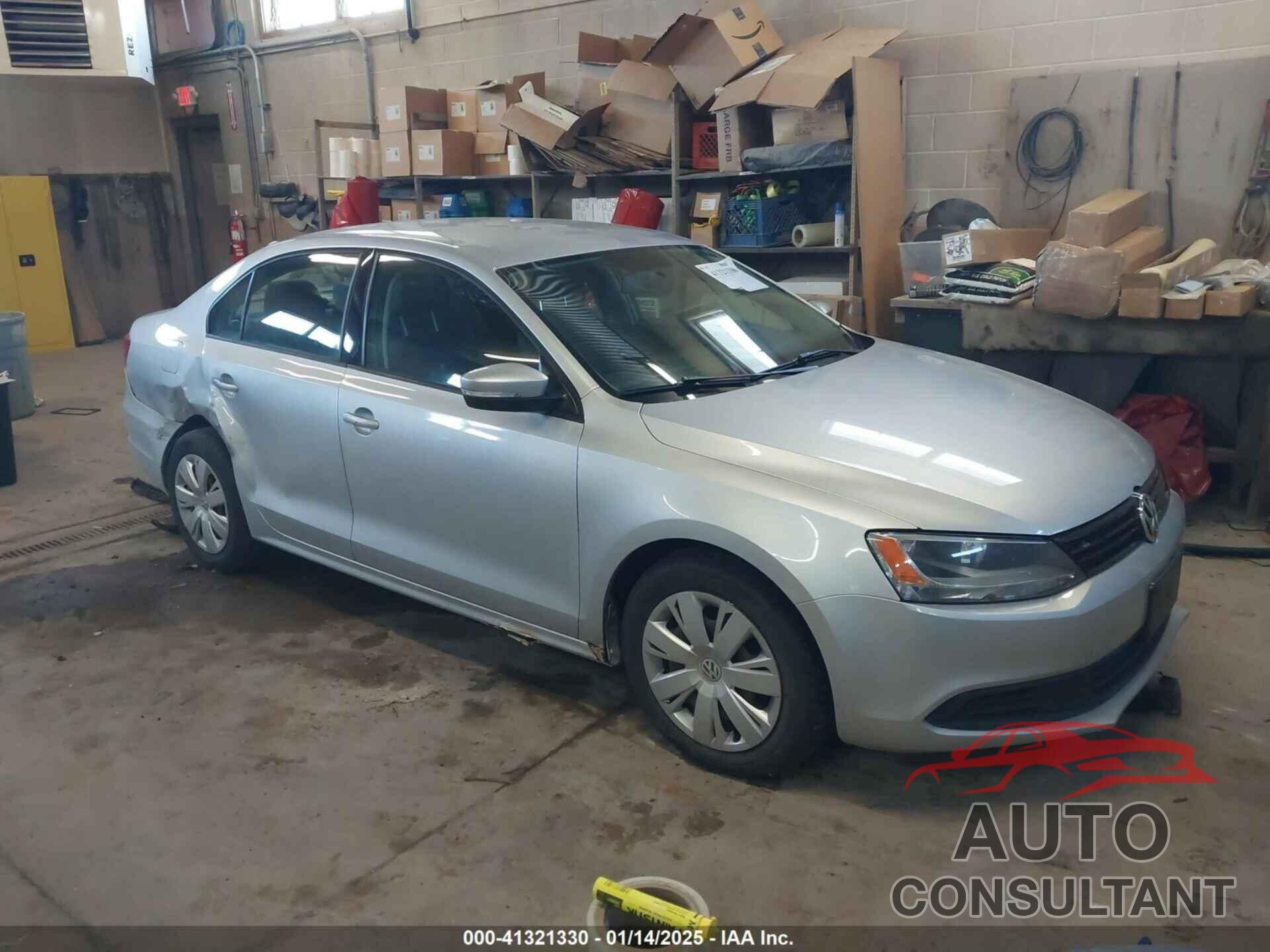 VOLKSWAGEN JETTA 2012 - 3VWDX7AJ2CM301008