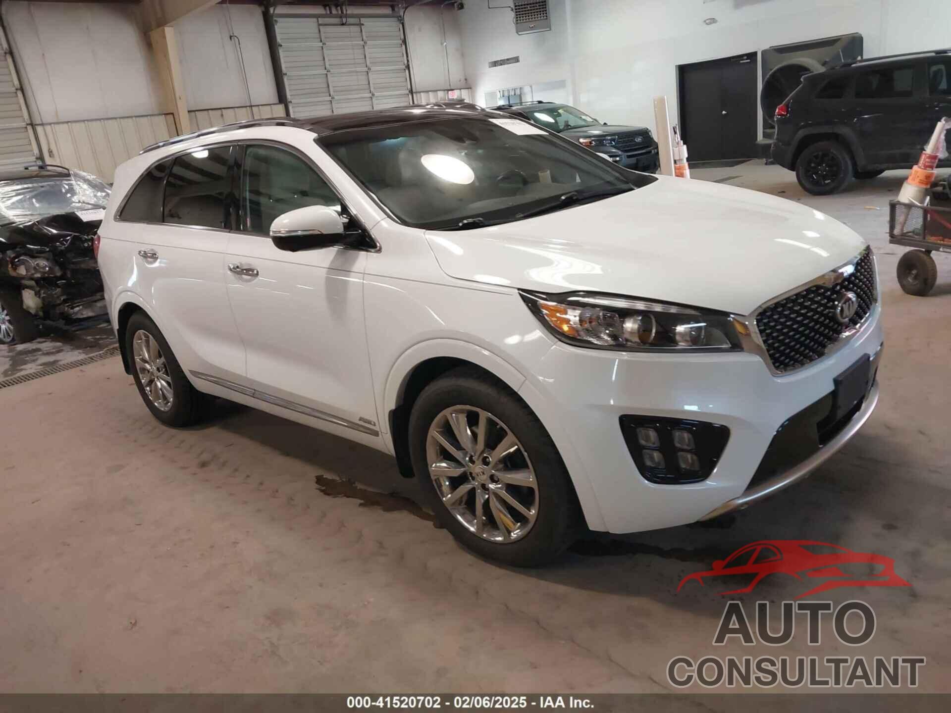 KIA SORENTO 2018 - 5XYPKDA52JG379587