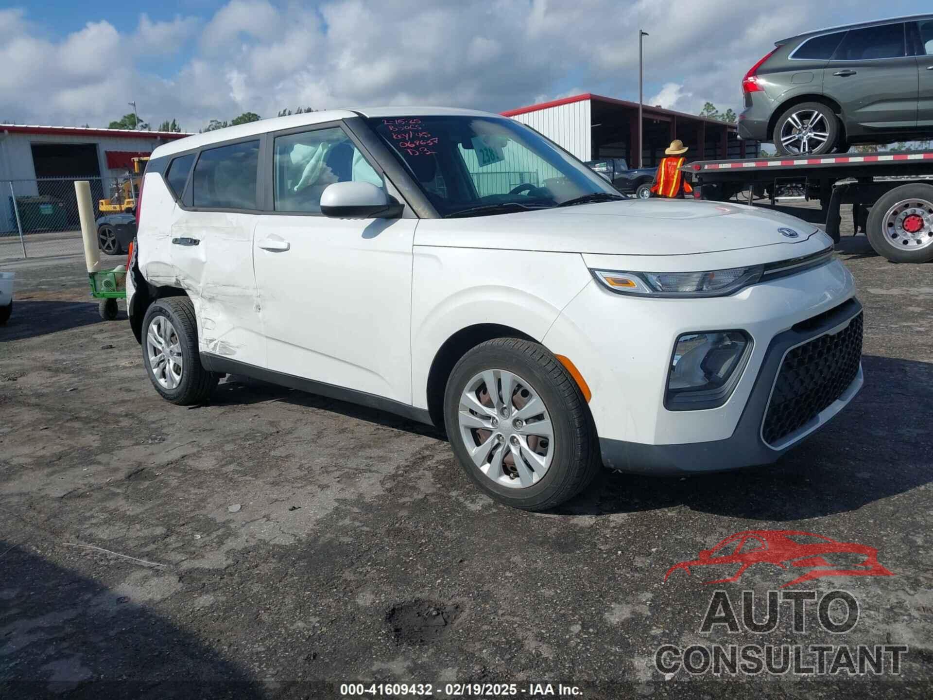 KIA SOUL 2020 - KNDJ23AU9L7069637