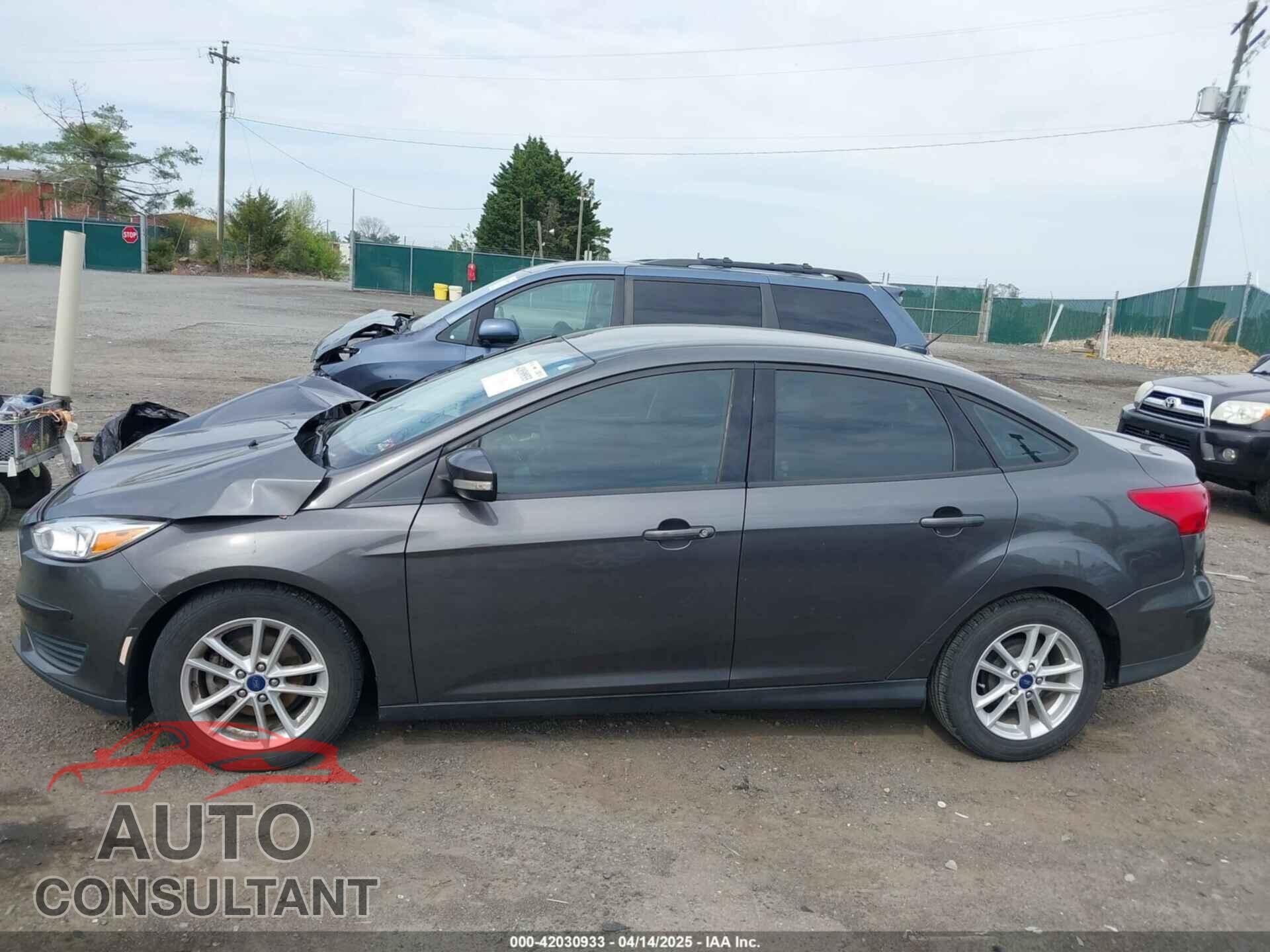 FORD FOCUS 2017 - 1FADP3F25HL338906