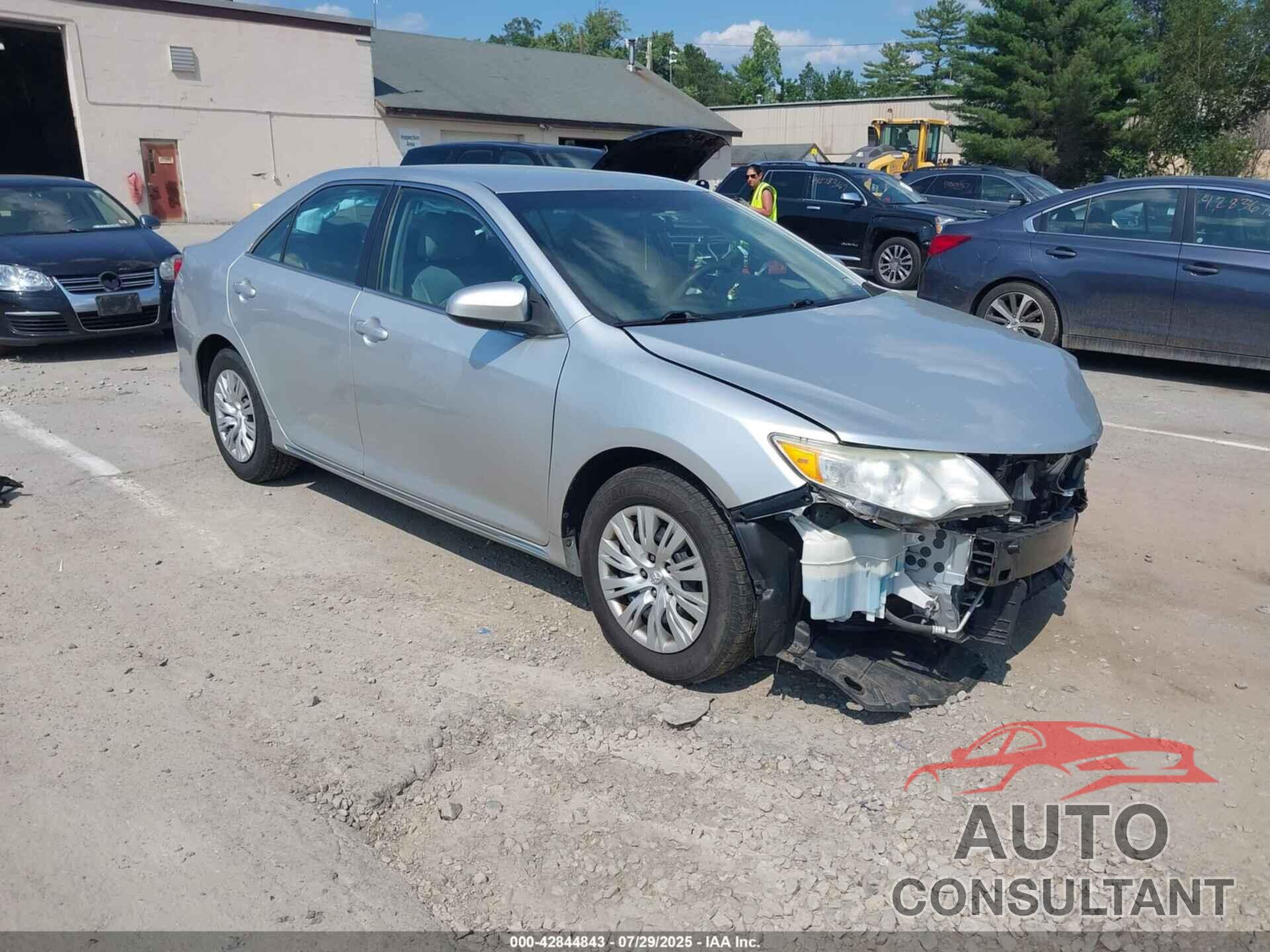 TOYOTA CAMRY 2014 - 4T4BF1FK5ER442523