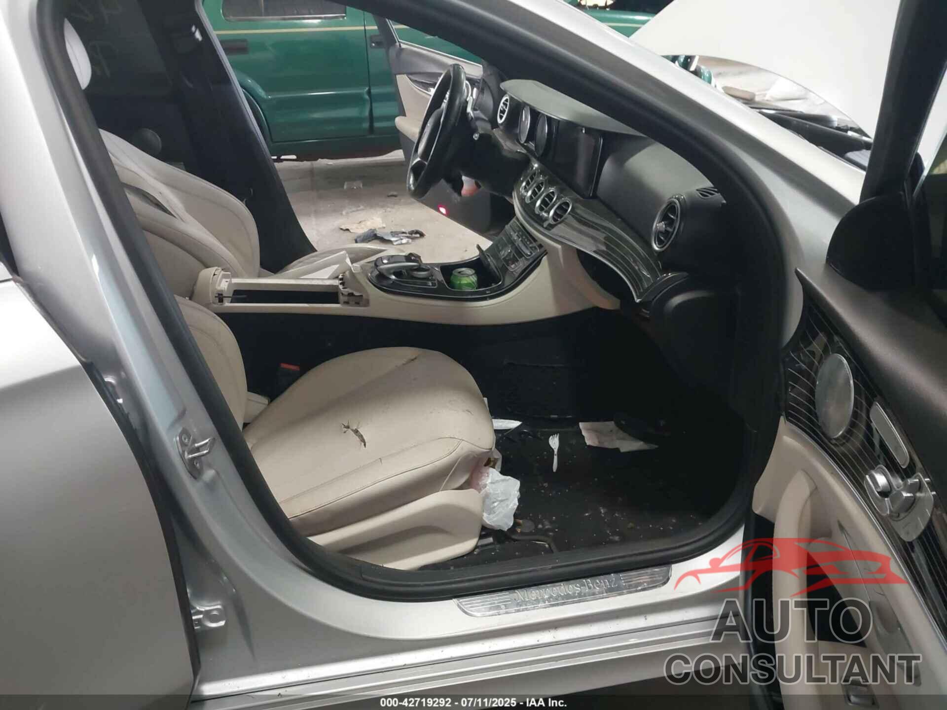 MERCEDES-BENZ E 300 2017 - WDDZF4KB1HA081629