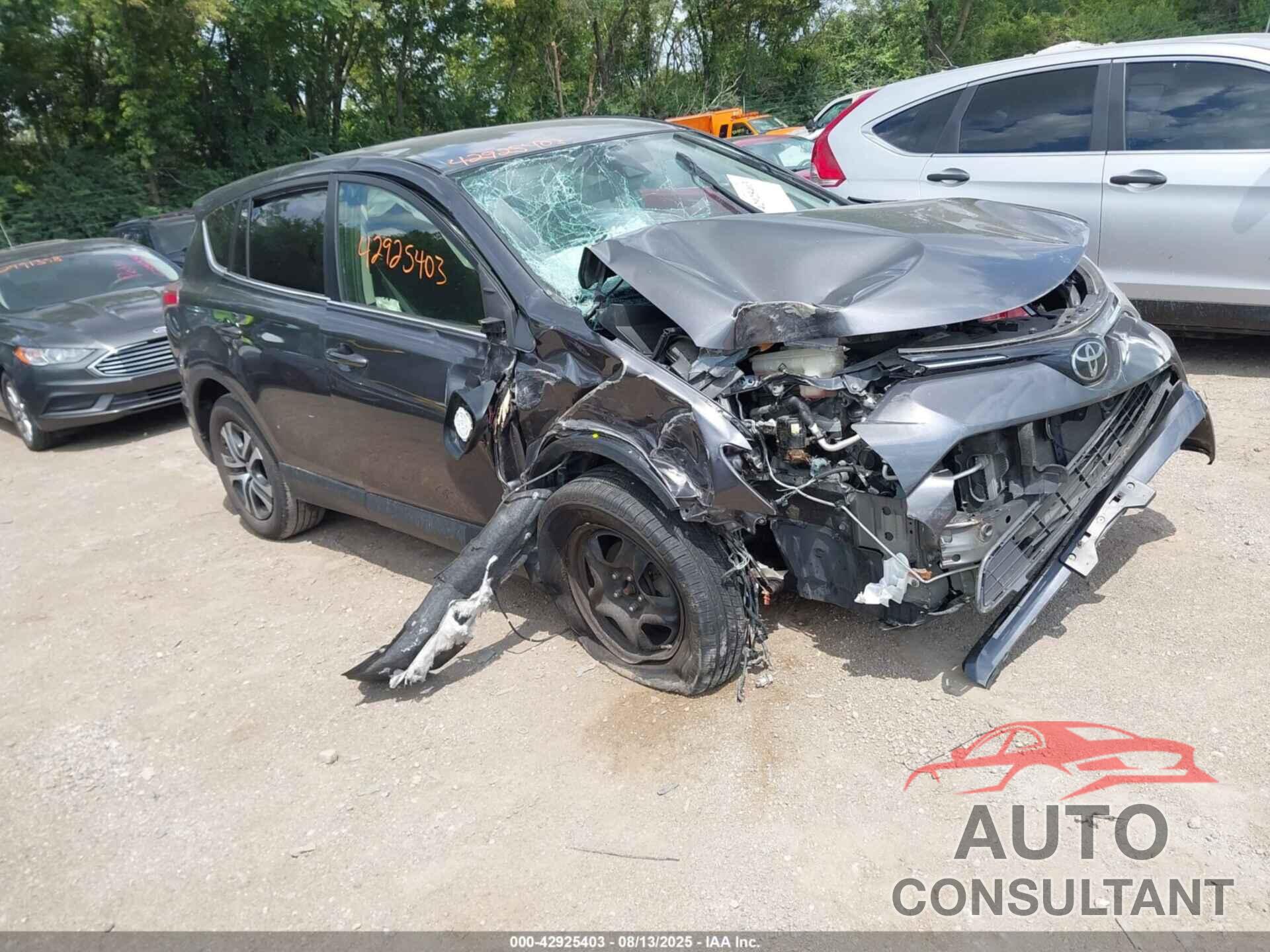 TOYOTA RAV4 2017 - JTMBFREV4HJ712209