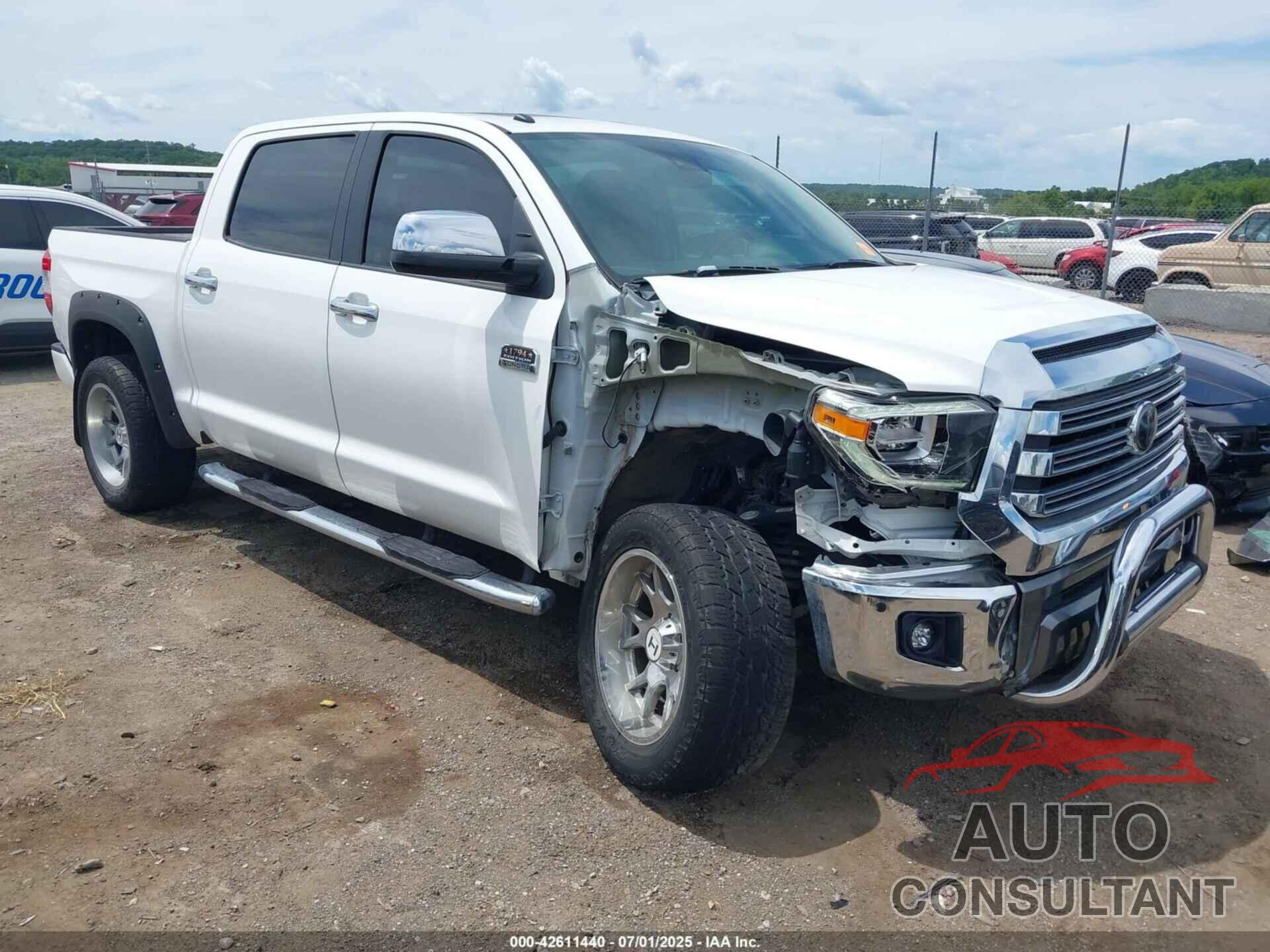 TOYOTA TUNDRA 2018 - 5TFAW5F15JX772079