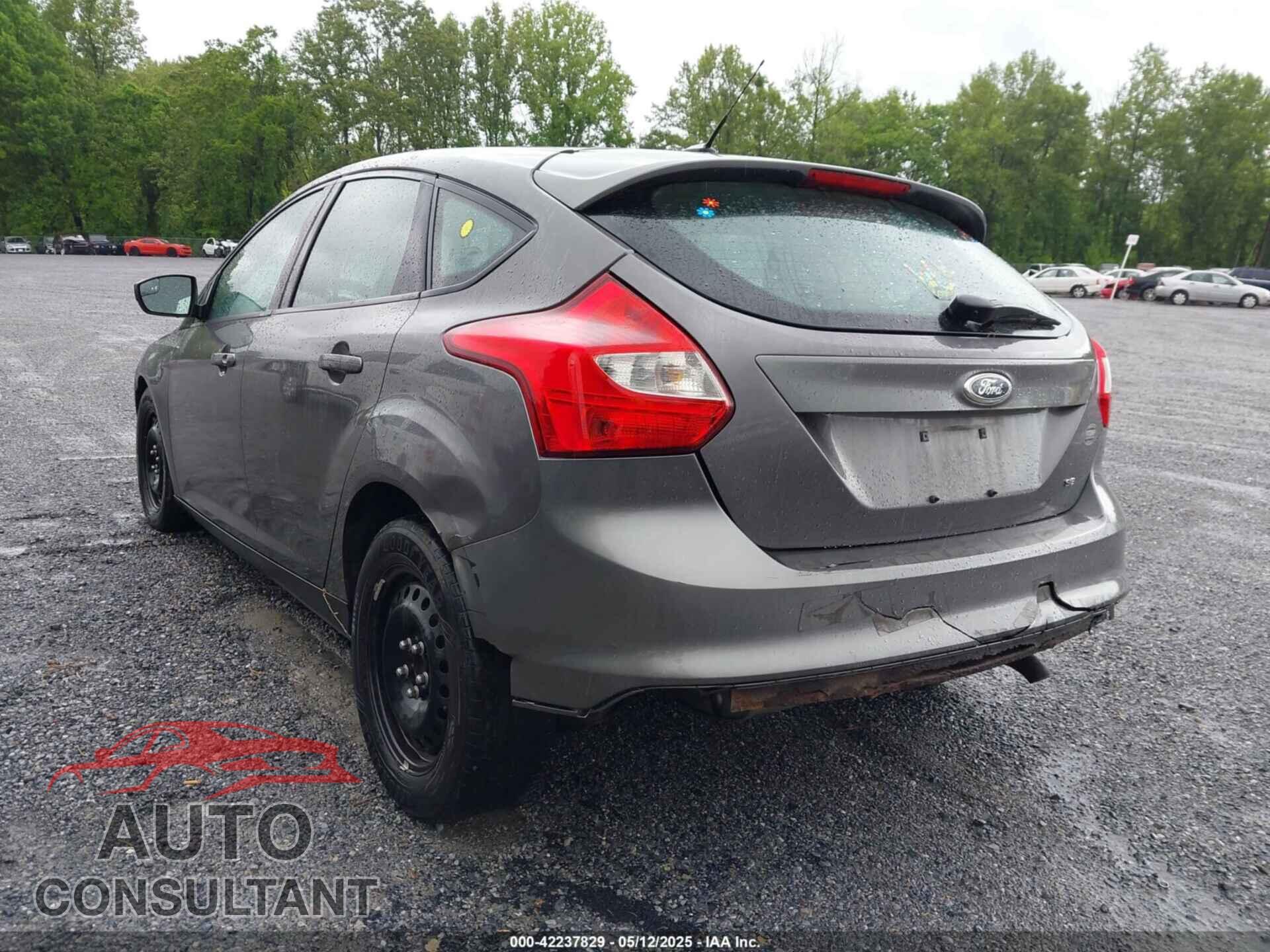 FORD FOCUS 2012 - 1FAHP3K22CL249858