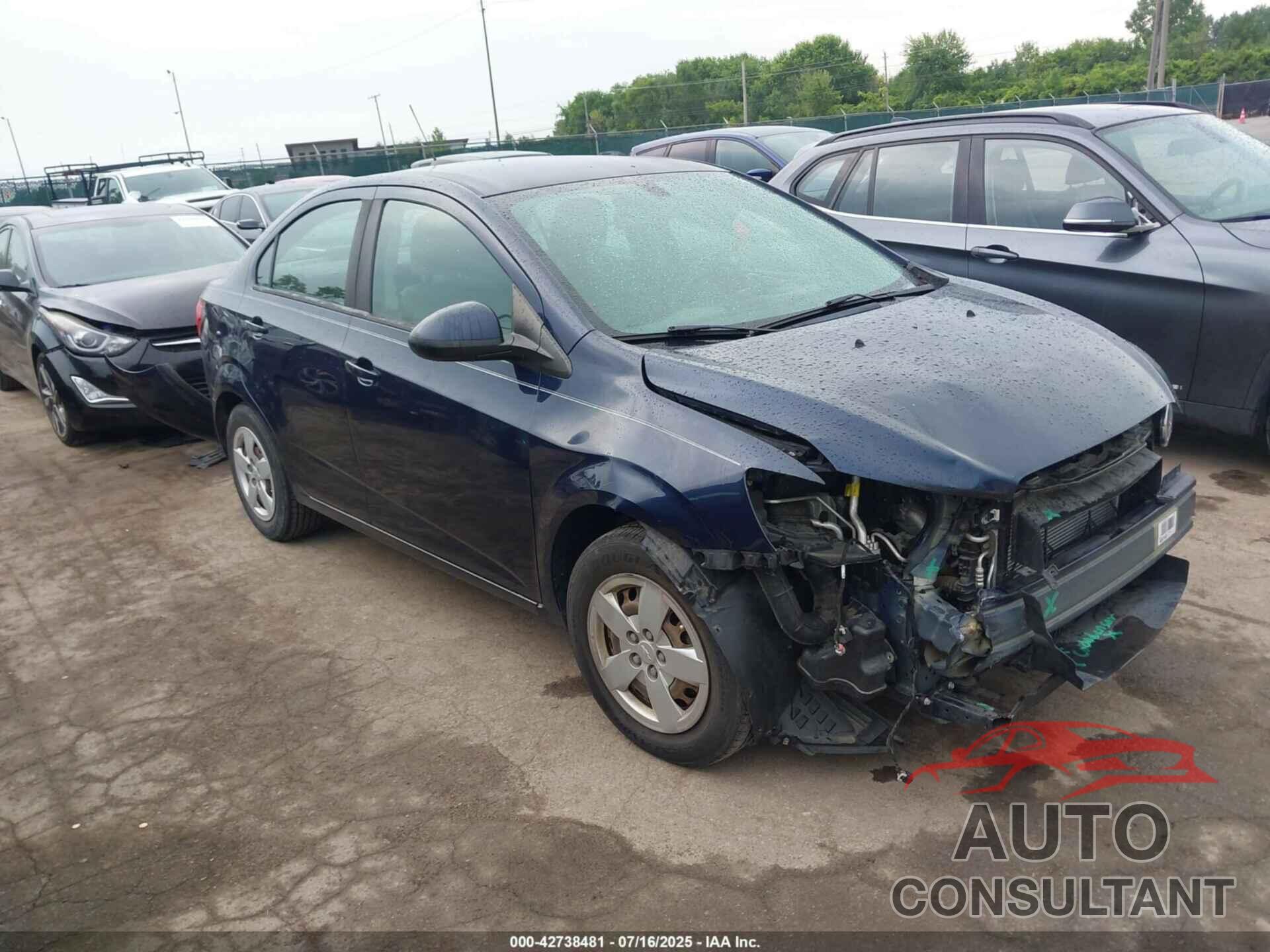 CHEVROLET SONIC 2015 - 1G1JA5SH4F4129855