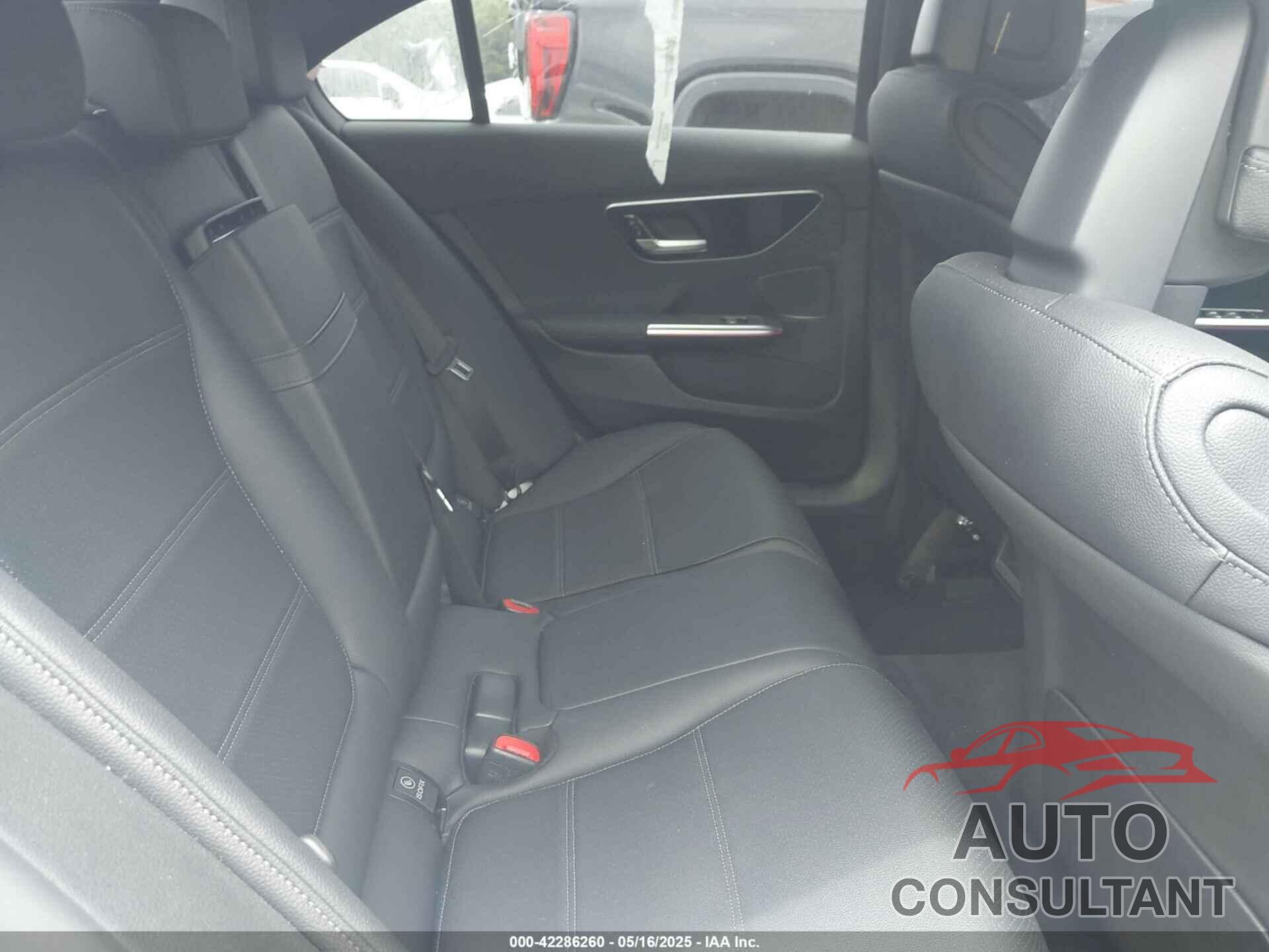 MERCEDES-BENZ C 300 2023 - W1KAF4GB3PR089916