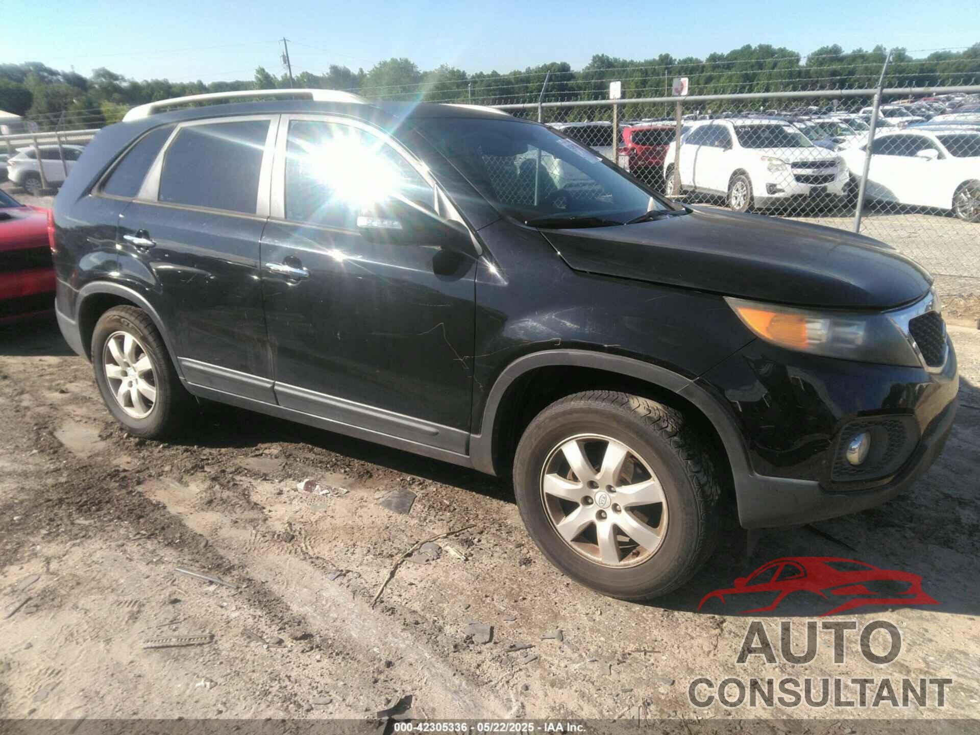 KIA SORENTO 2011 - 5XYKT3A10BG183499