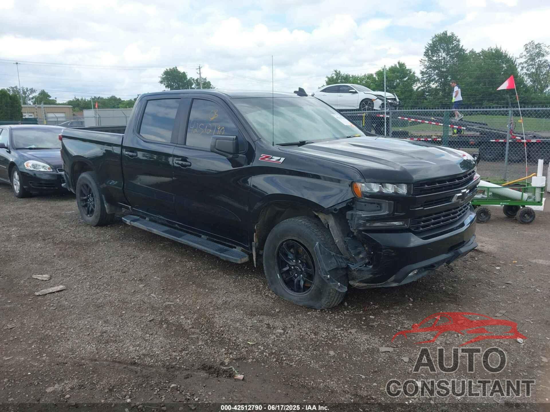 CHEVROLET SILVERADO 1500 2019 - 1GCUYEED4KZ418479
