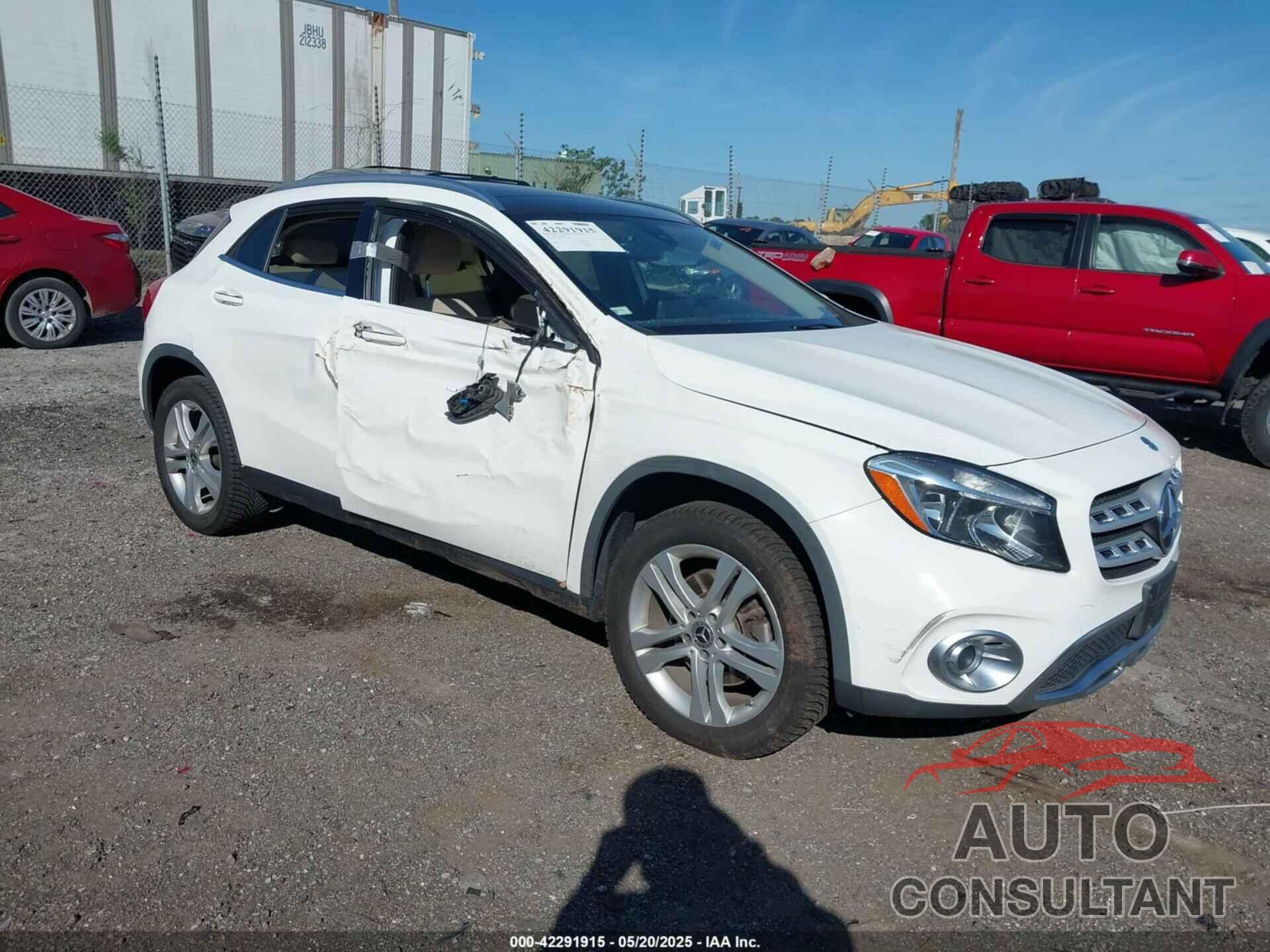 MERCEDES-BENZ GLA 250 2019 - WDCTG4GBXKU003890