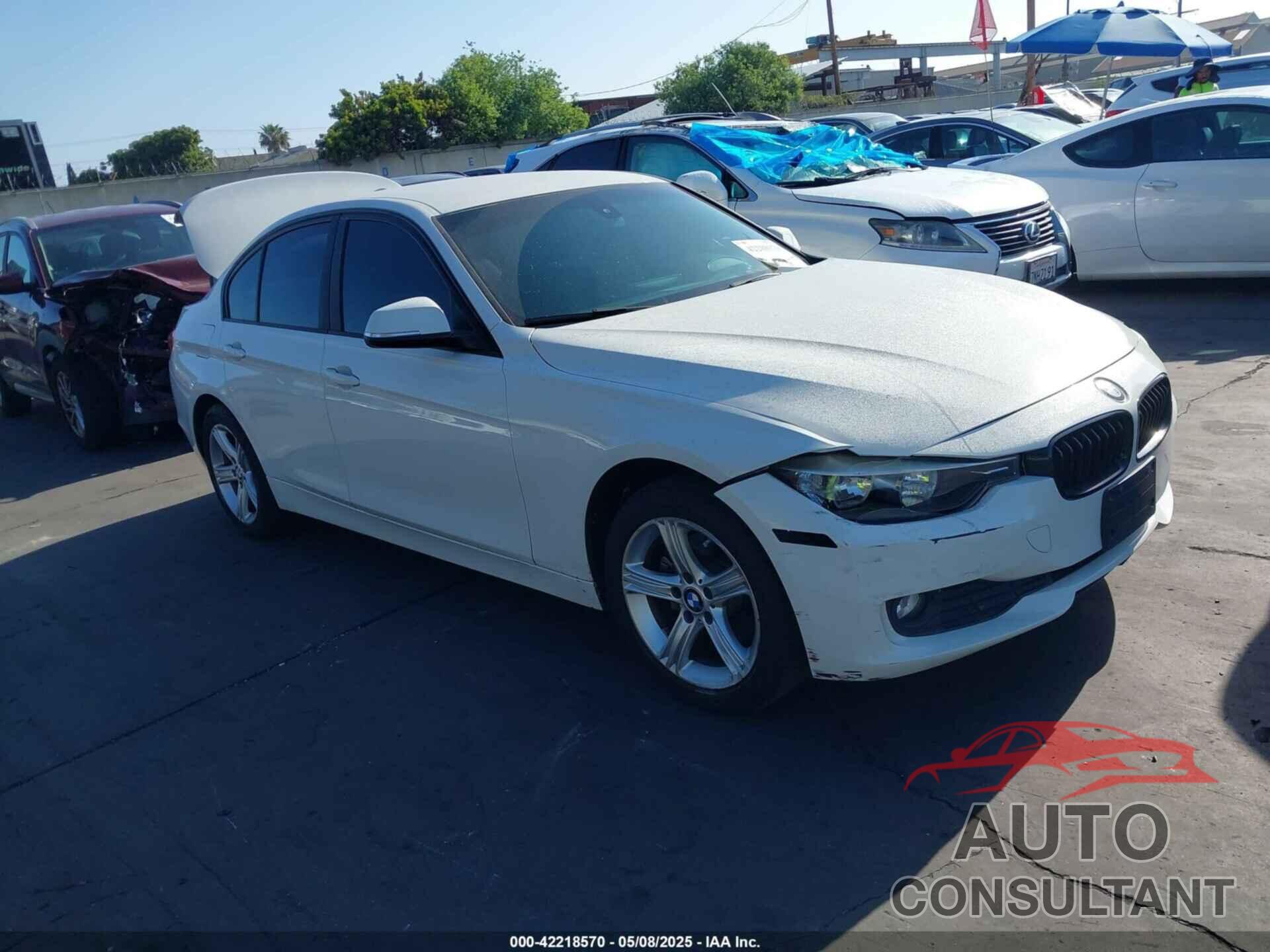 BMW 320I 2014 - WBA3C3C50EPV90726