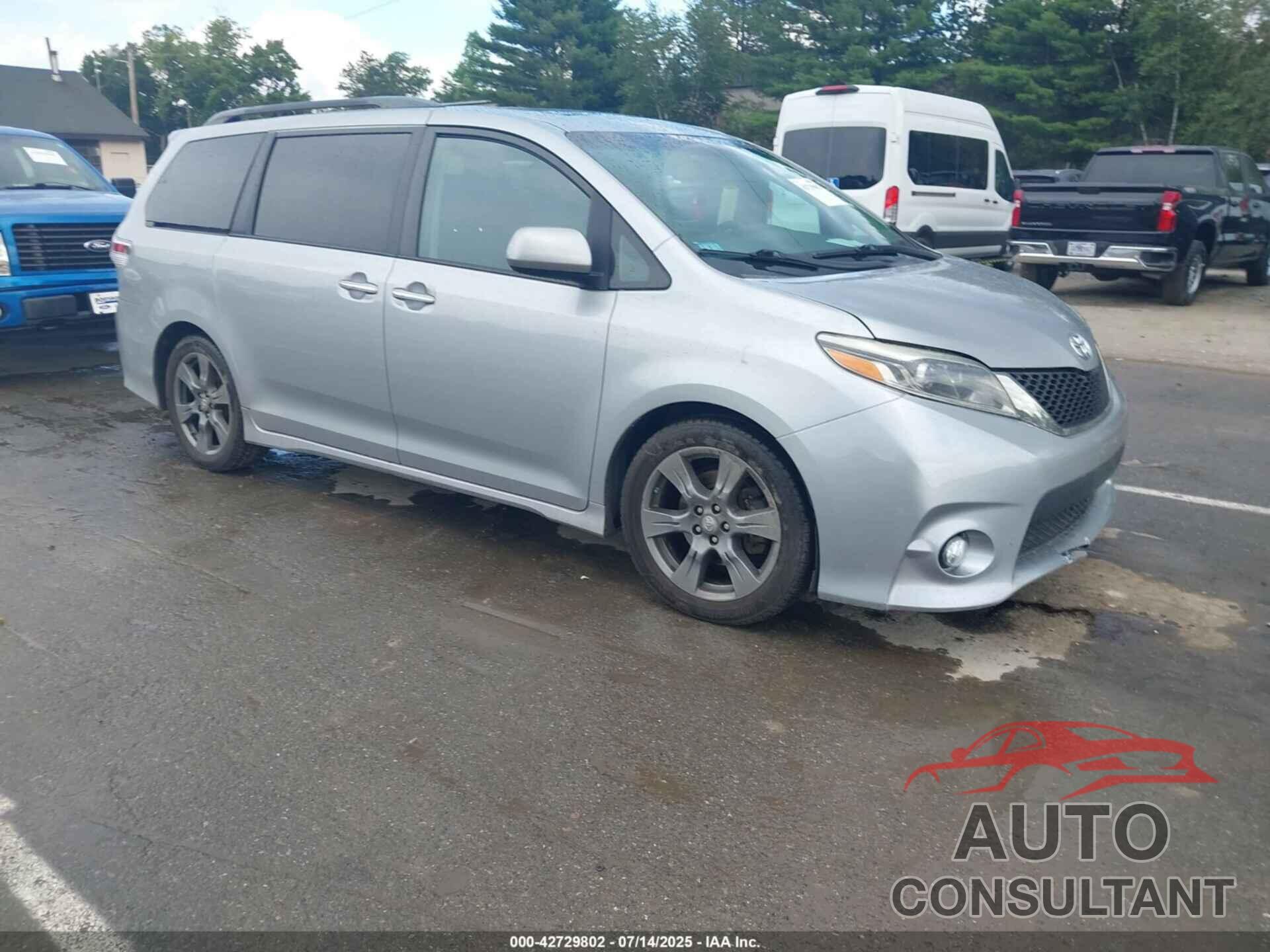 TOYOTA SIENNA 2017 - 5TDXZ3DC4HS880185