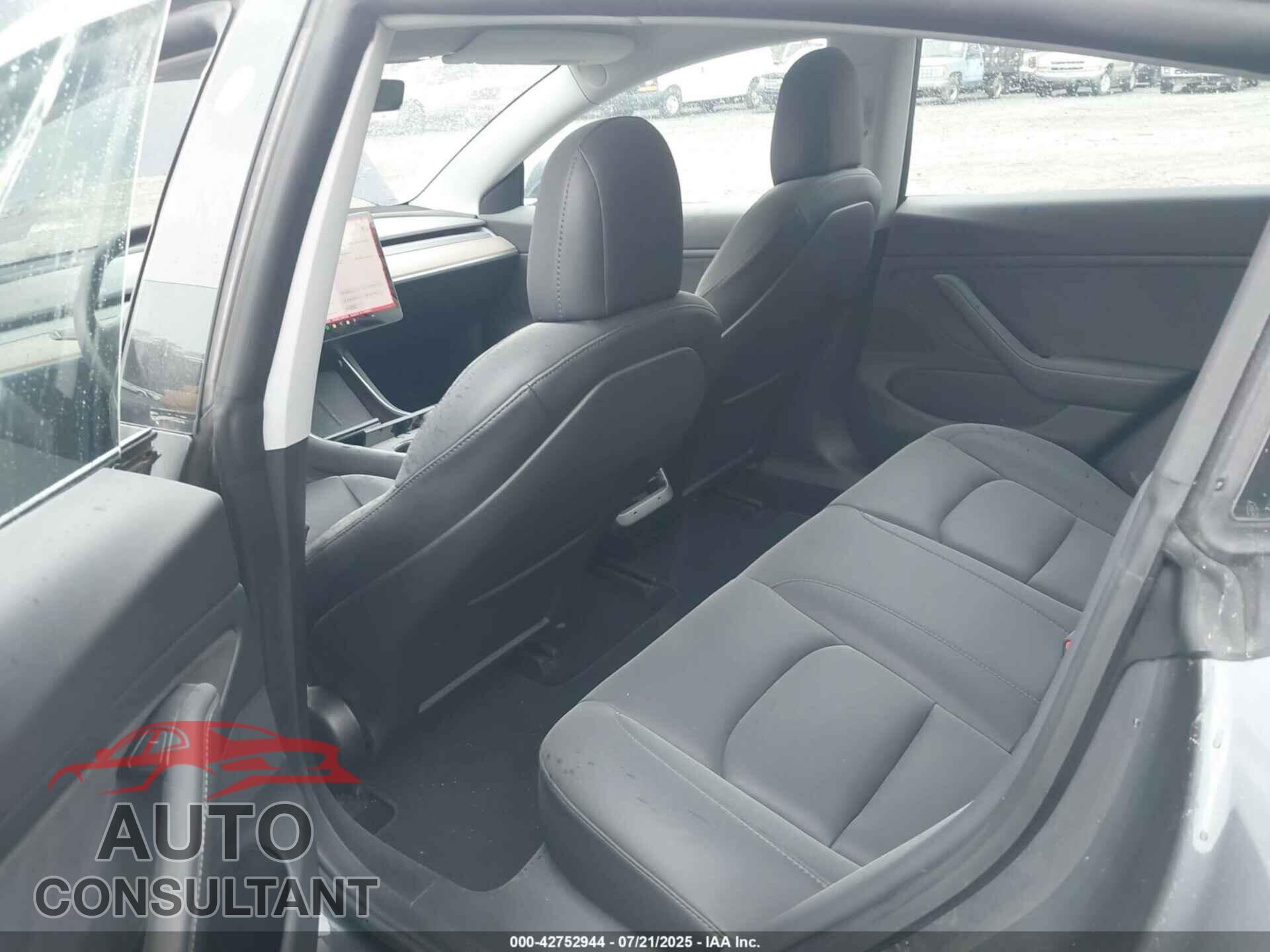 TESLA MODEL 3 2020 - 5YJ3E1EB2LF787019