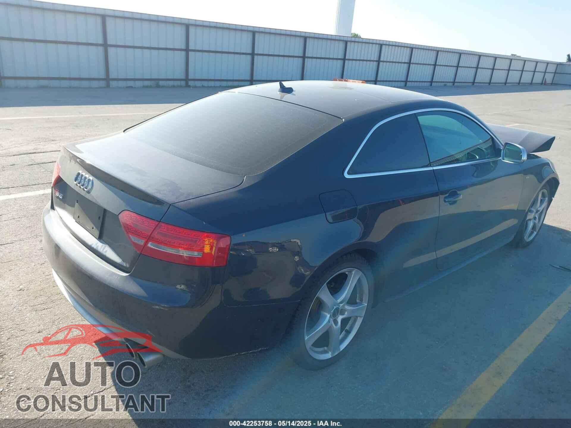AUDI S5 2012 - WAUCVAFR6CA032117