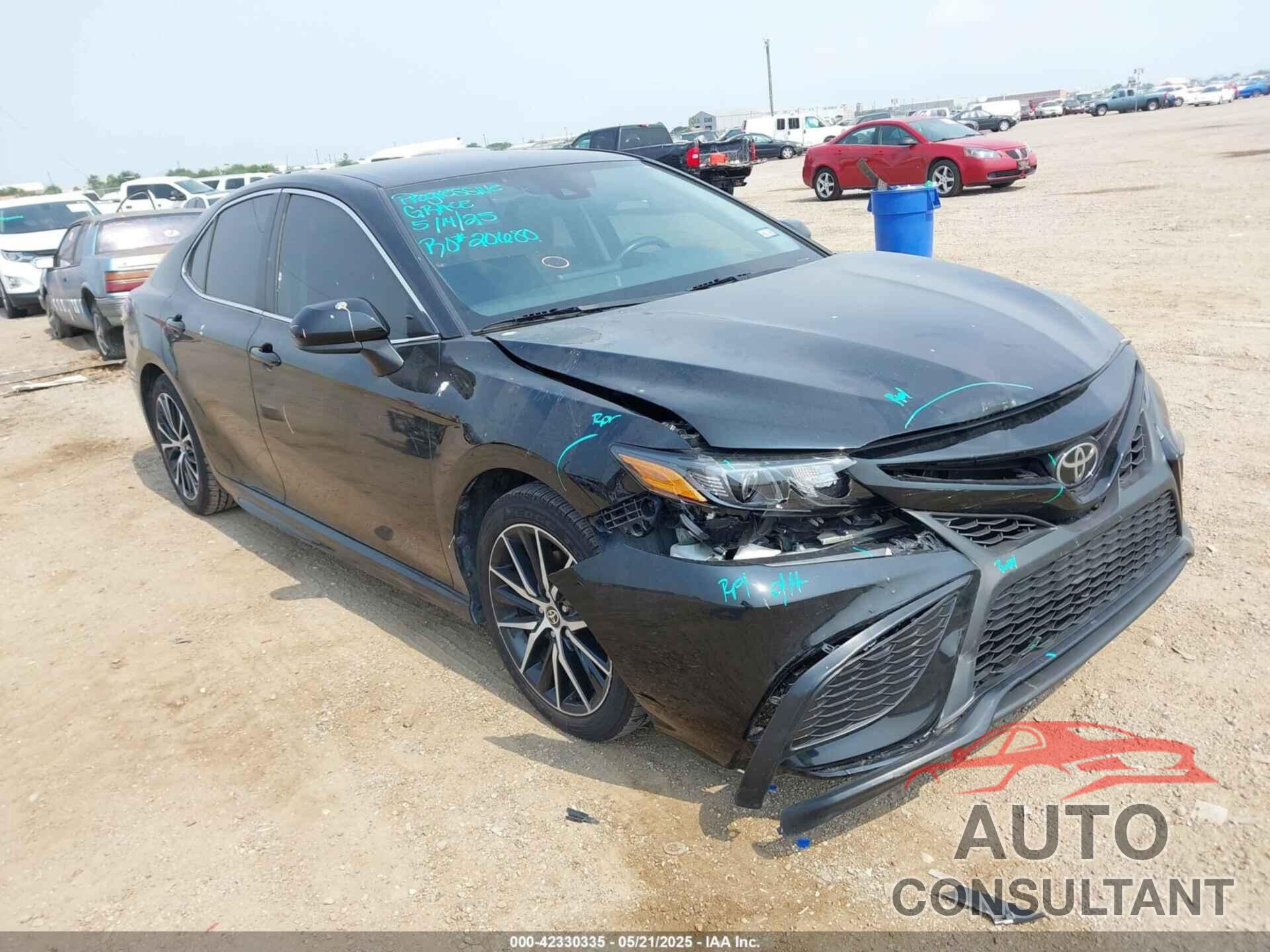 TOYOTA CAMRY 2021 - 4T1G11AK3MU558775