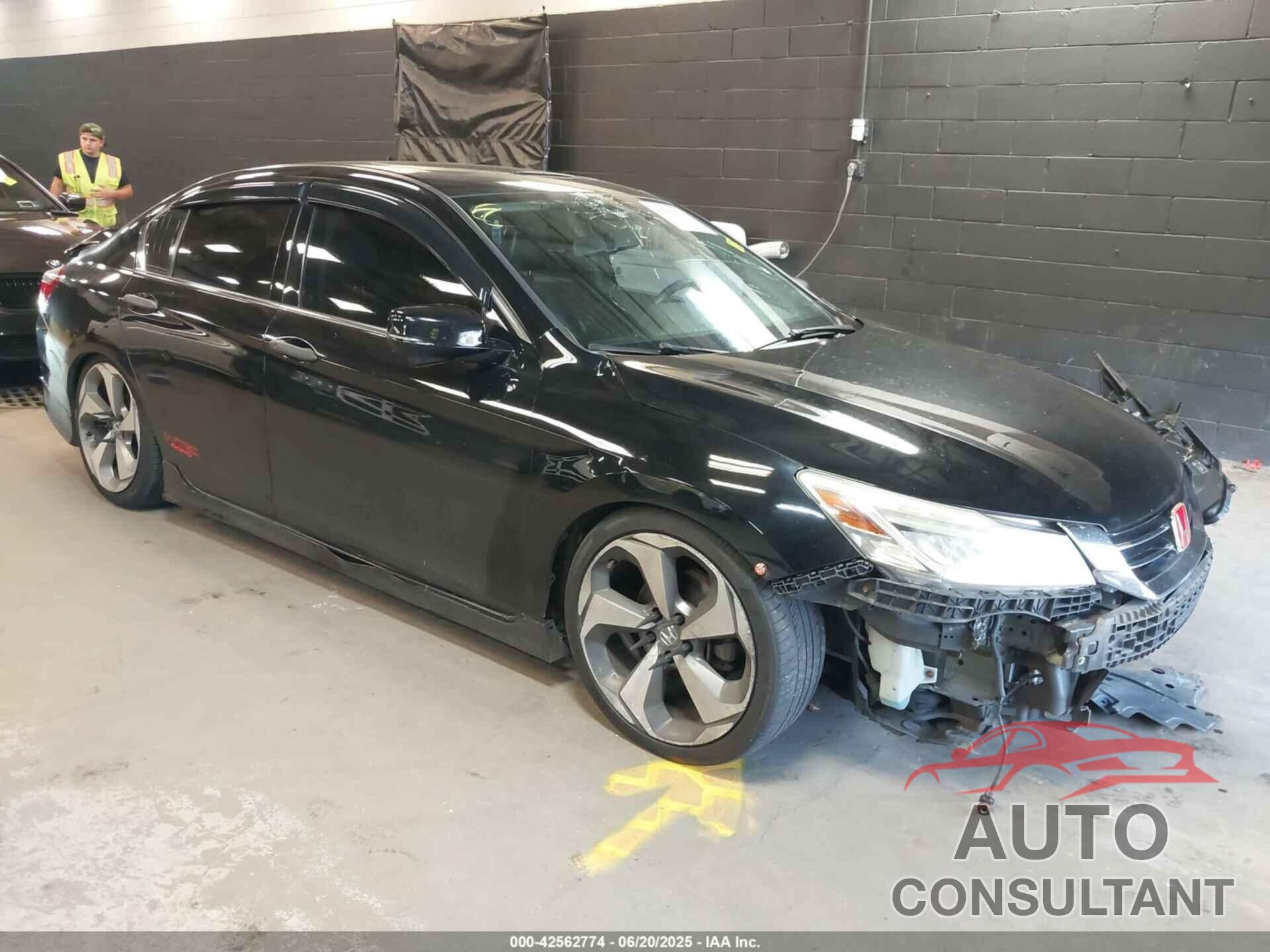 HONDA ACCORD 2015 - 1HGCR3F88FA037030