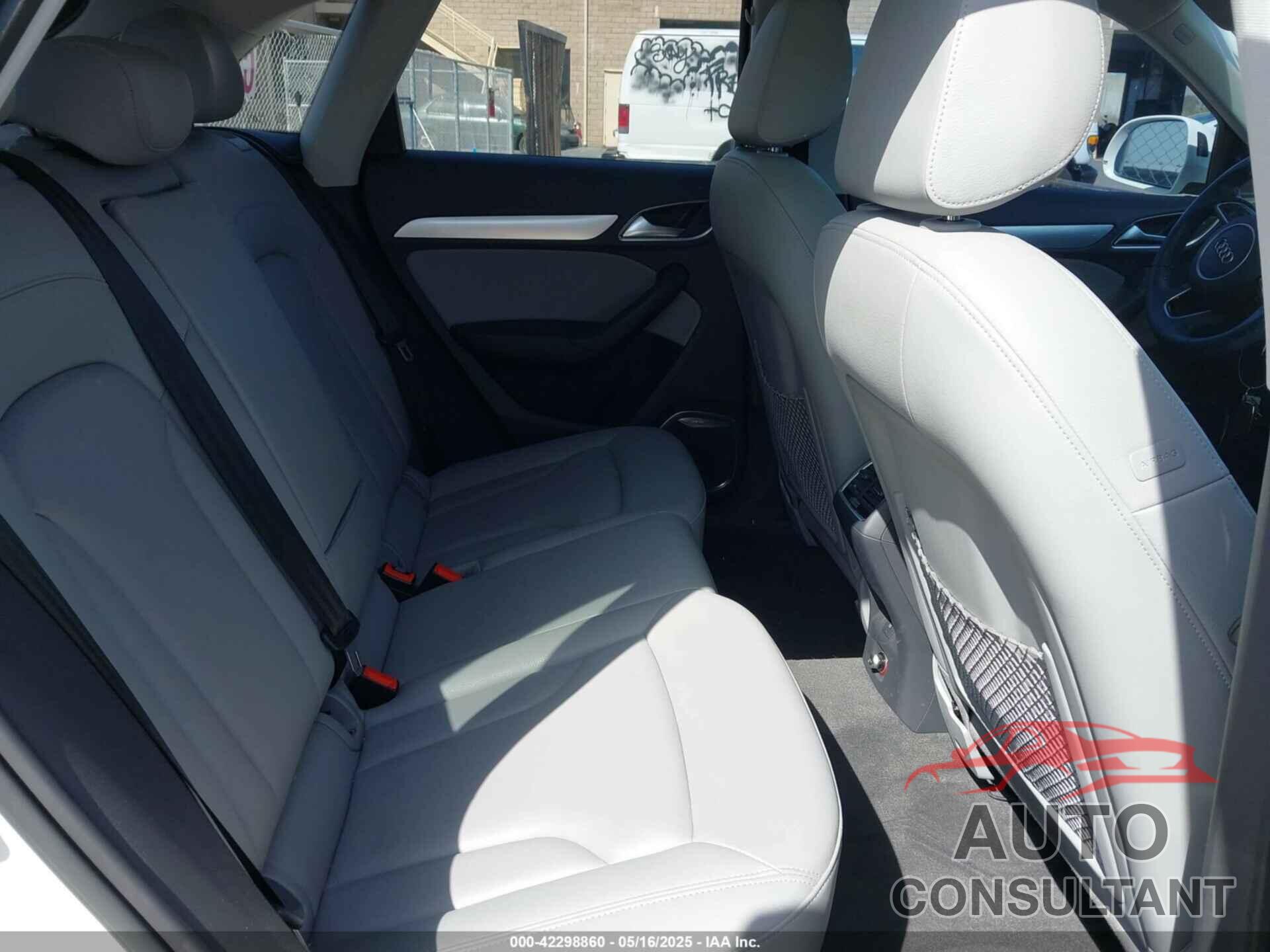 AUDI Q3 2016 - WA1GFCFS8GR007138