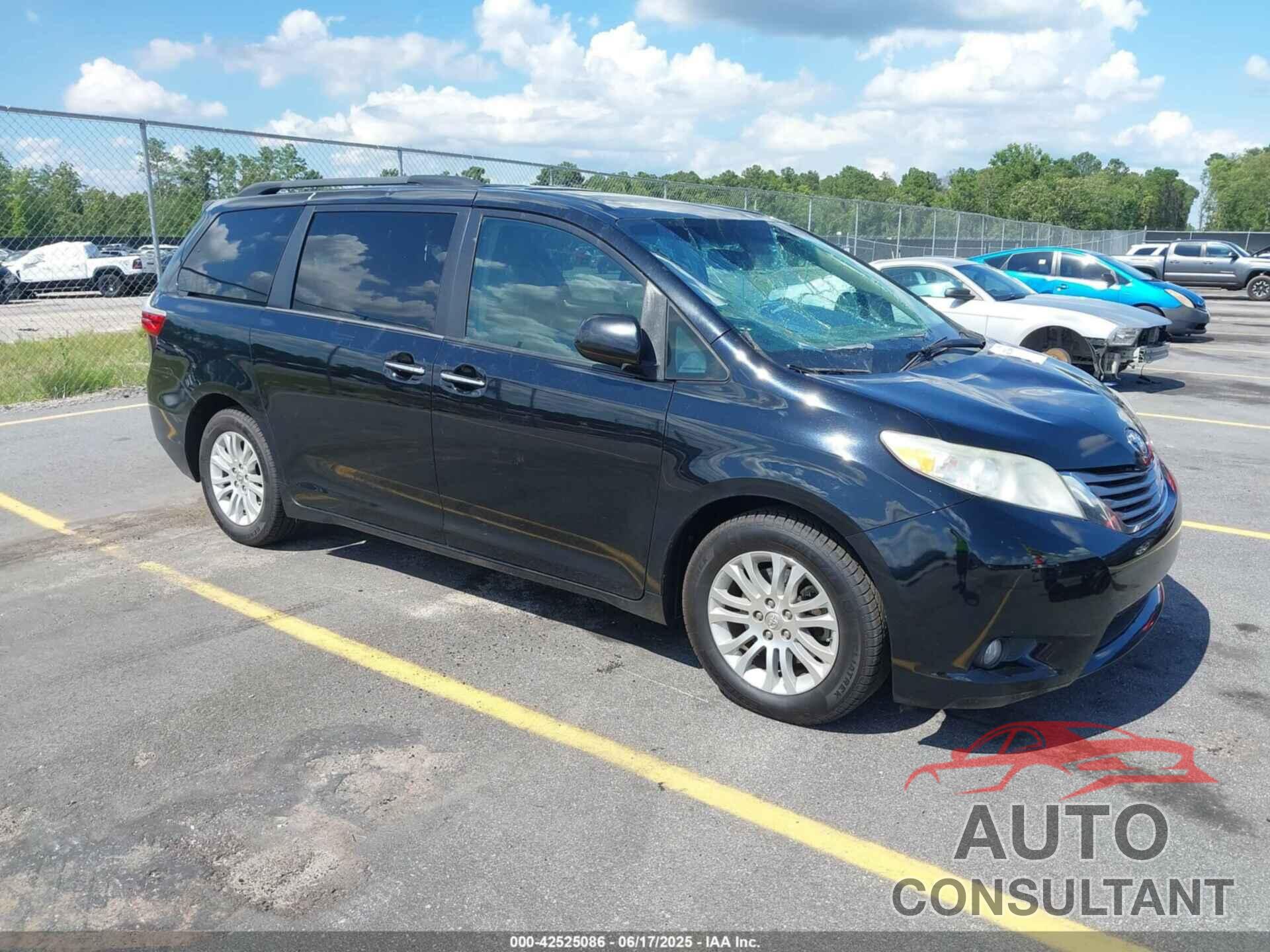 TOYOTA SIENNA 2016 - 5TDYK3DC8GS711357