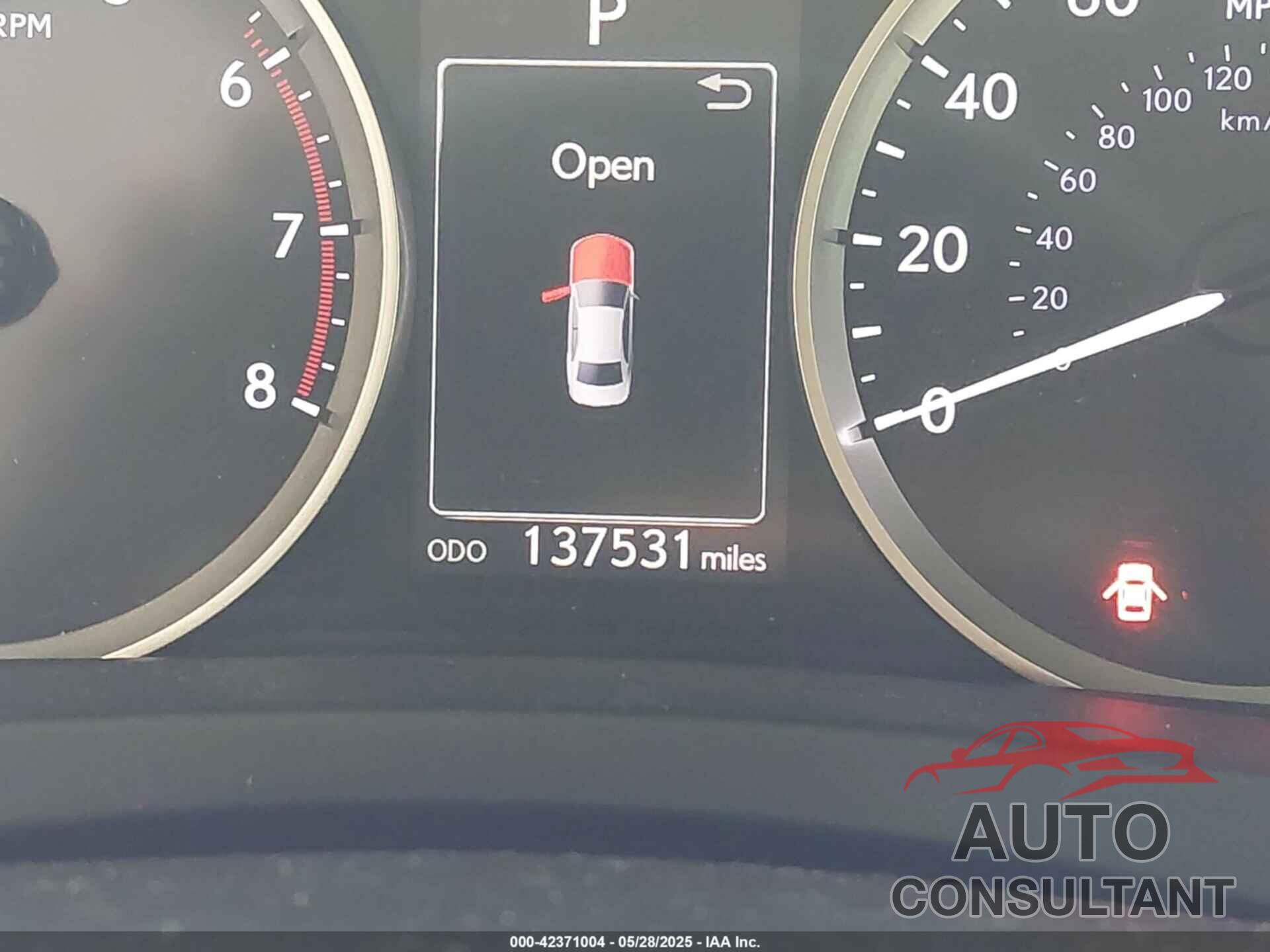 LEXUS IS 200T 2016 - JTHBA1D20G5002916
