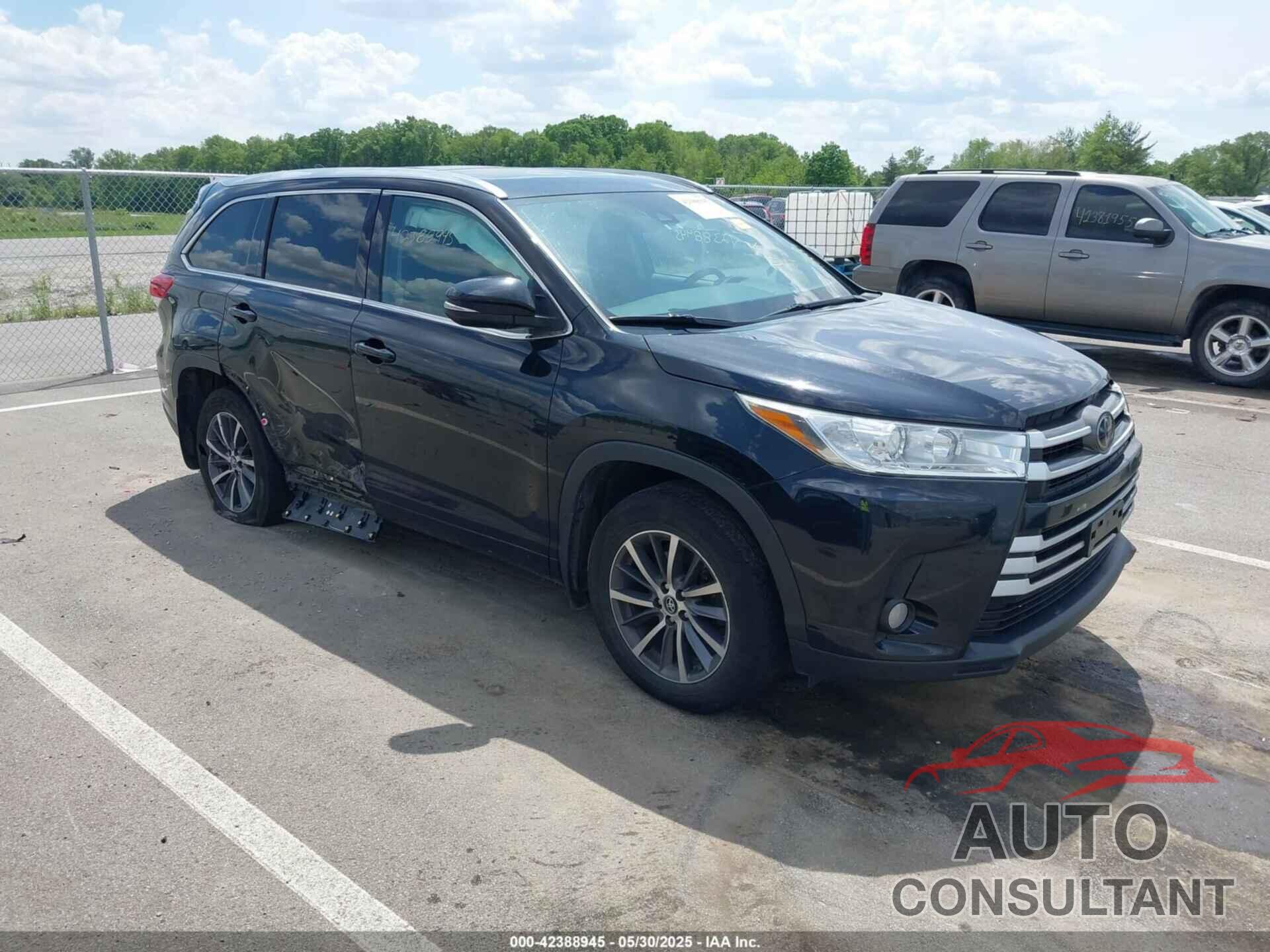 TOYOTA HIGHLANDER 2018 - 5TDJZRFH1JS530455