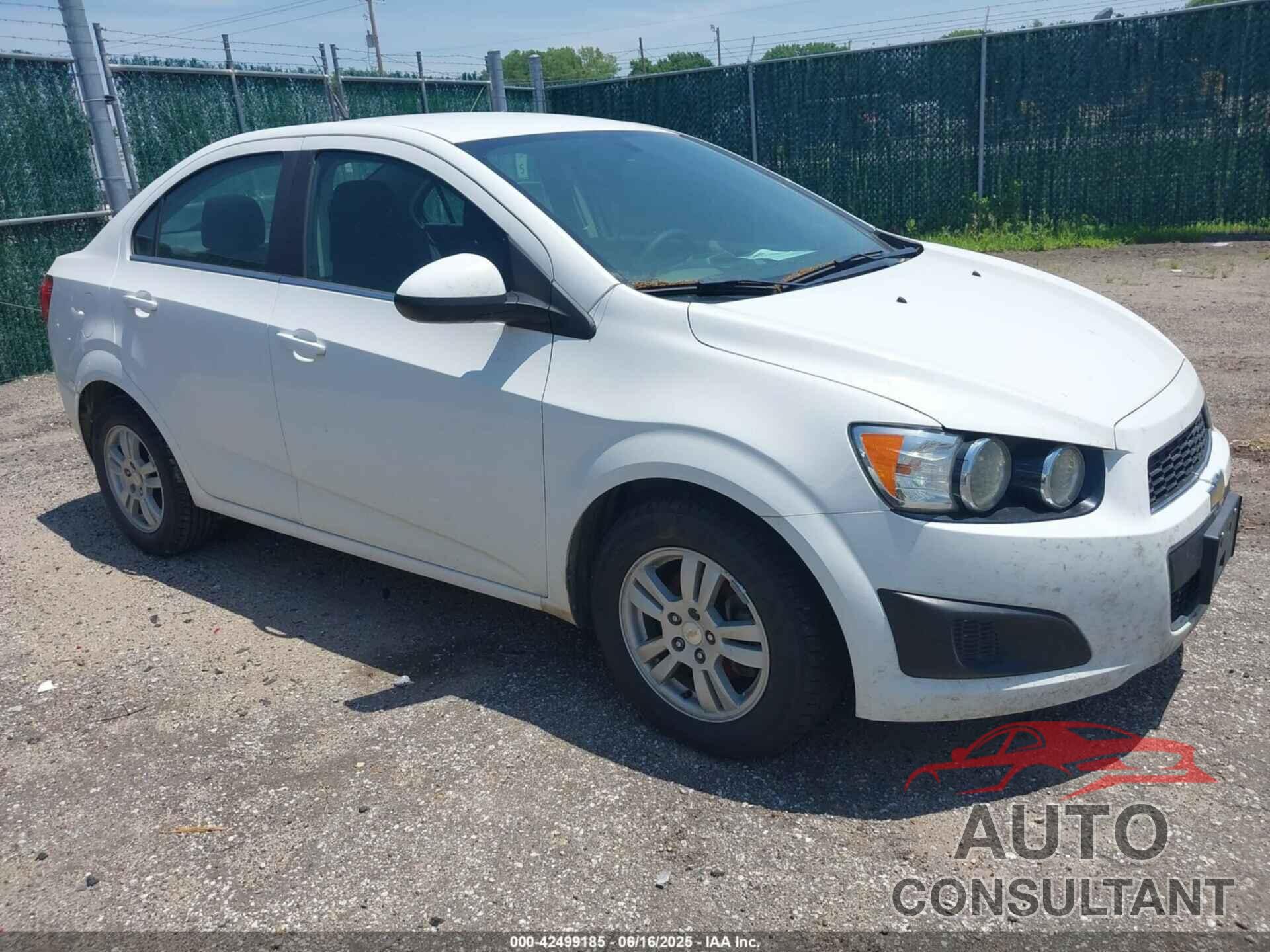 CHEVROLET SONIC 2014 - 1G1JC5SH4E4243377