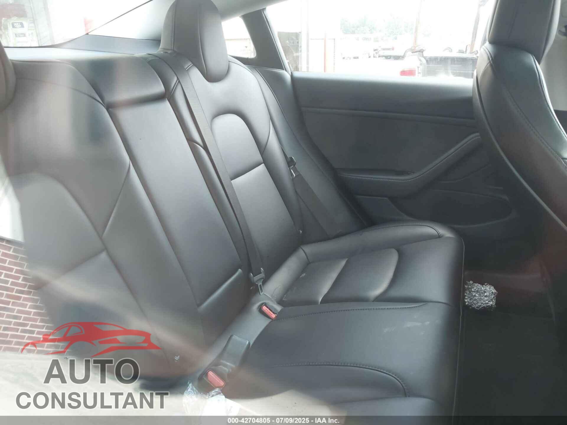 TESLA MODEL 3 2018 - 5YJ3E1EB8JF065809