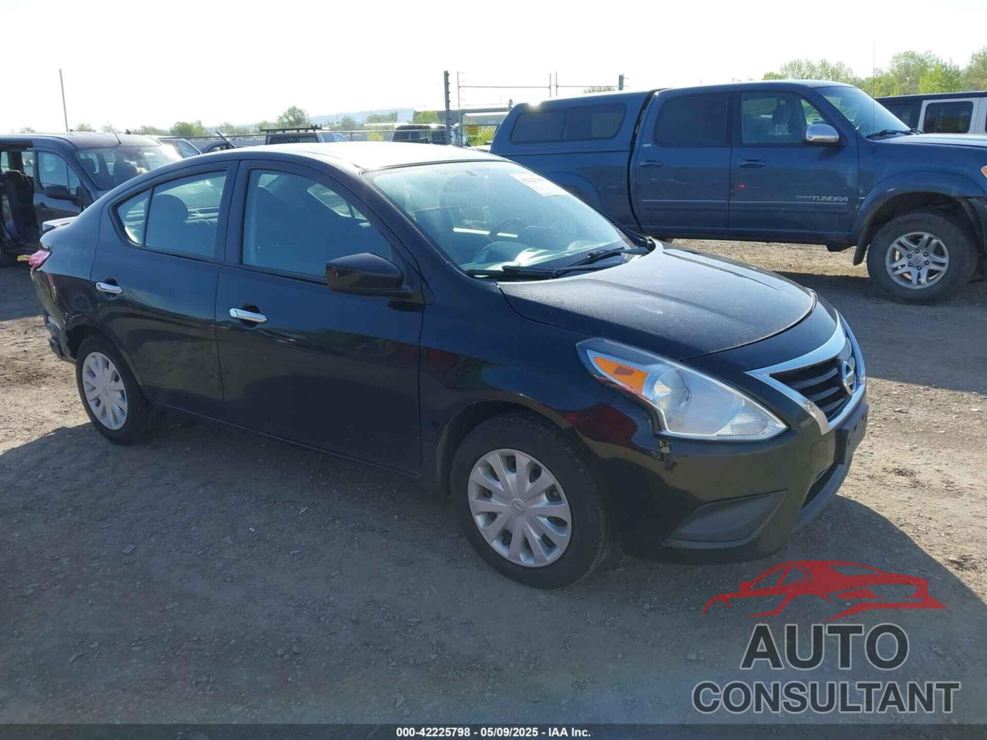NISSAN VERSA 2019 - 3N1CN7AP2KL868786