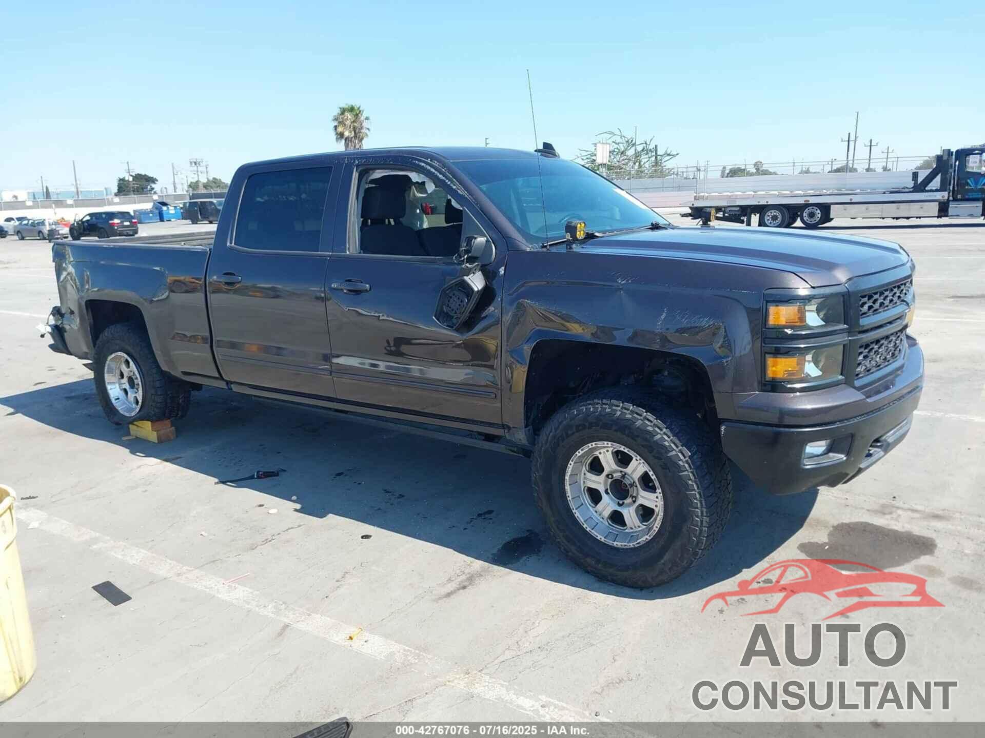 CHEVROLET SILVERADO 1500 2015 - 3GCUKREC8FG494499