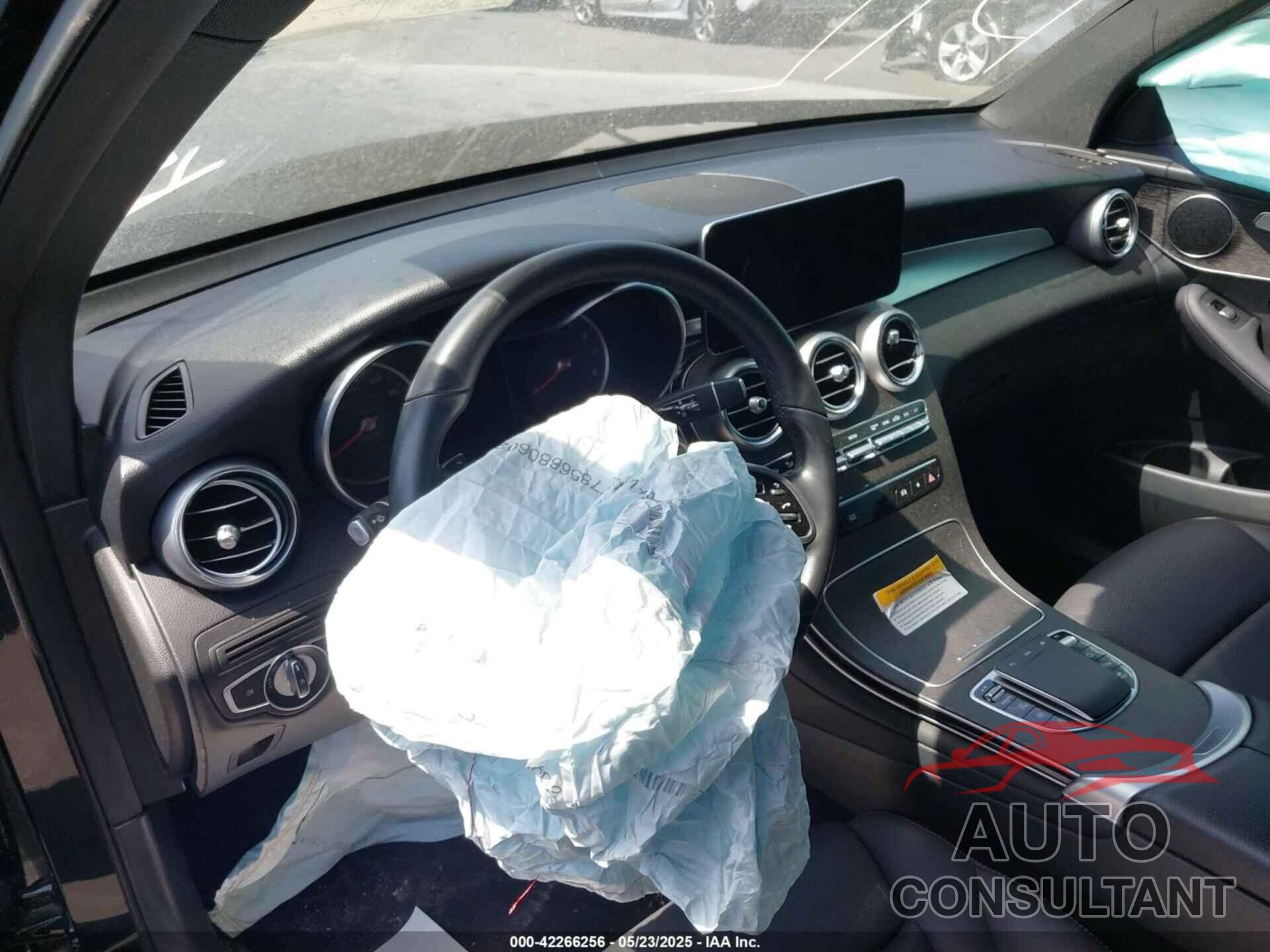 MERCEDES-BENZ GLC 300 2022 - W1N0G8DB6NV391826