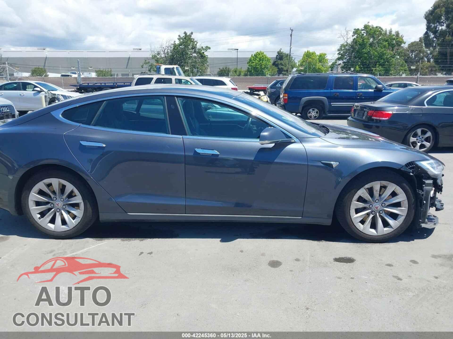 TESLA MODEL S 2017 - 5YJSA1E18HF215166