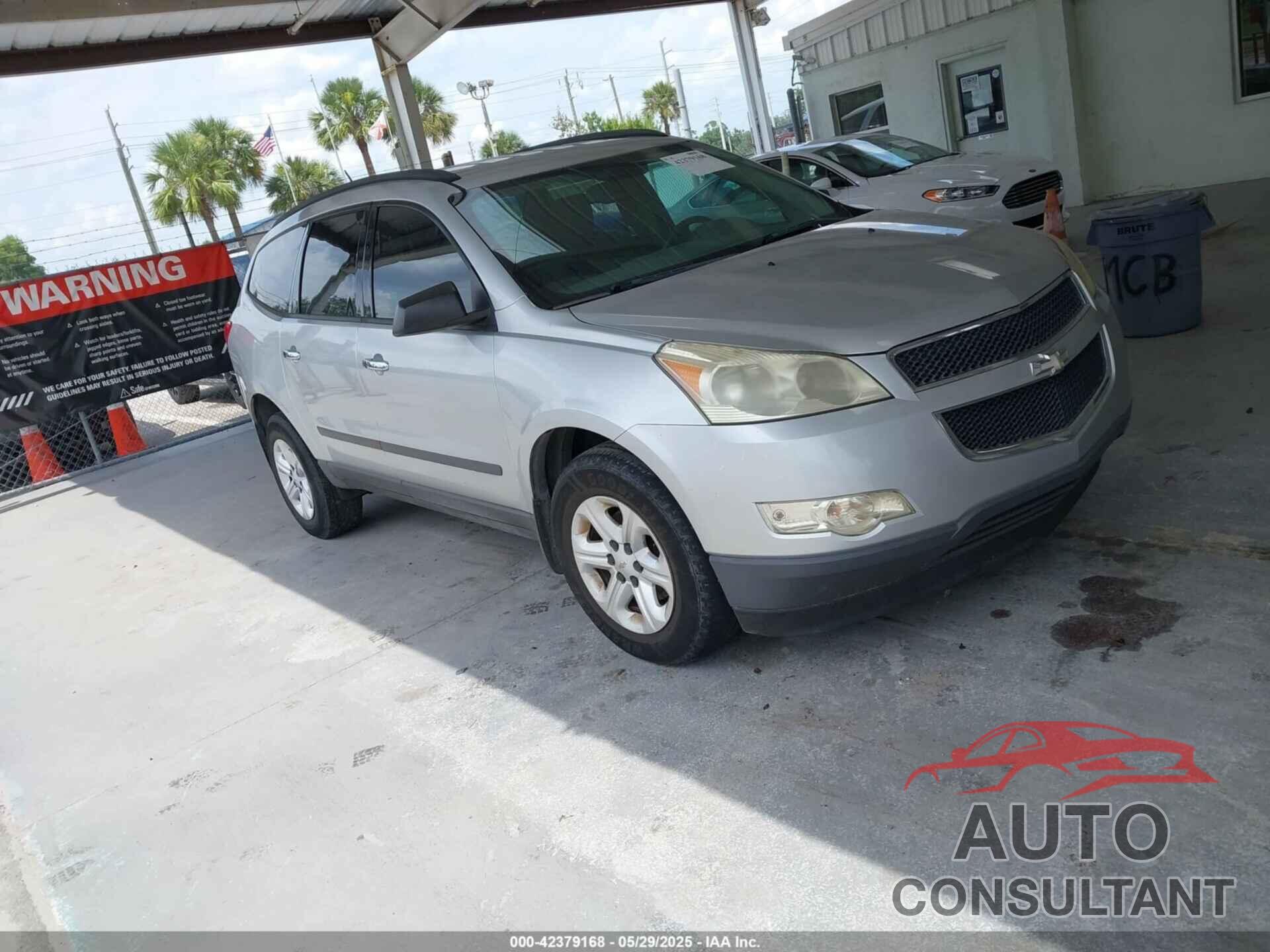 CHEVROLET TRAVERSE 2011 - 1GNKRFED0BJ324356