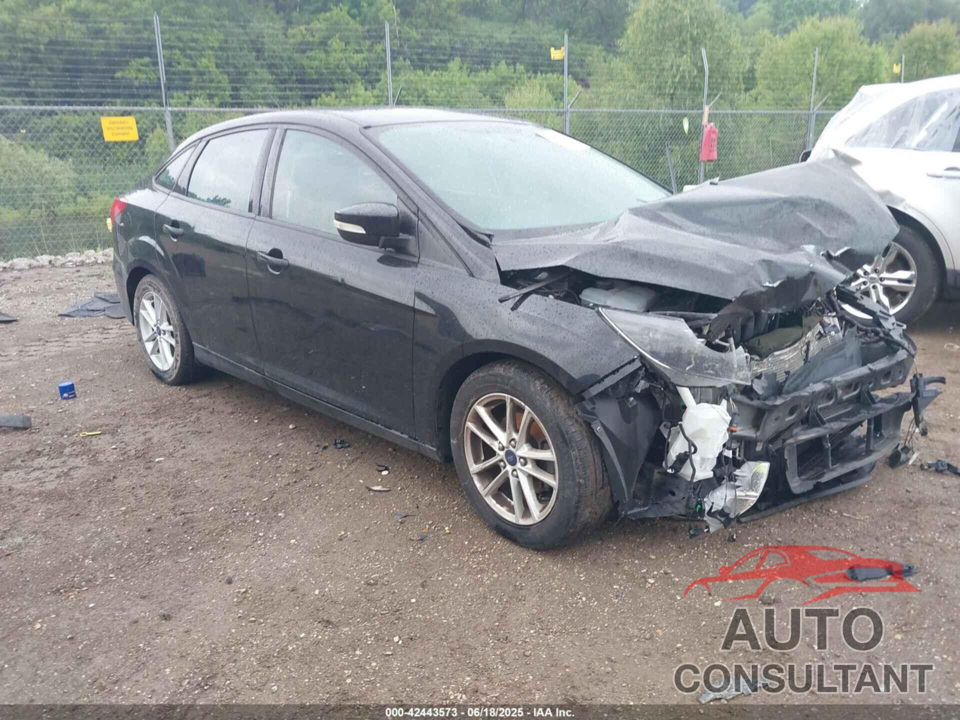FORD FOCUS 2015 - 1FADP3F26FL380126