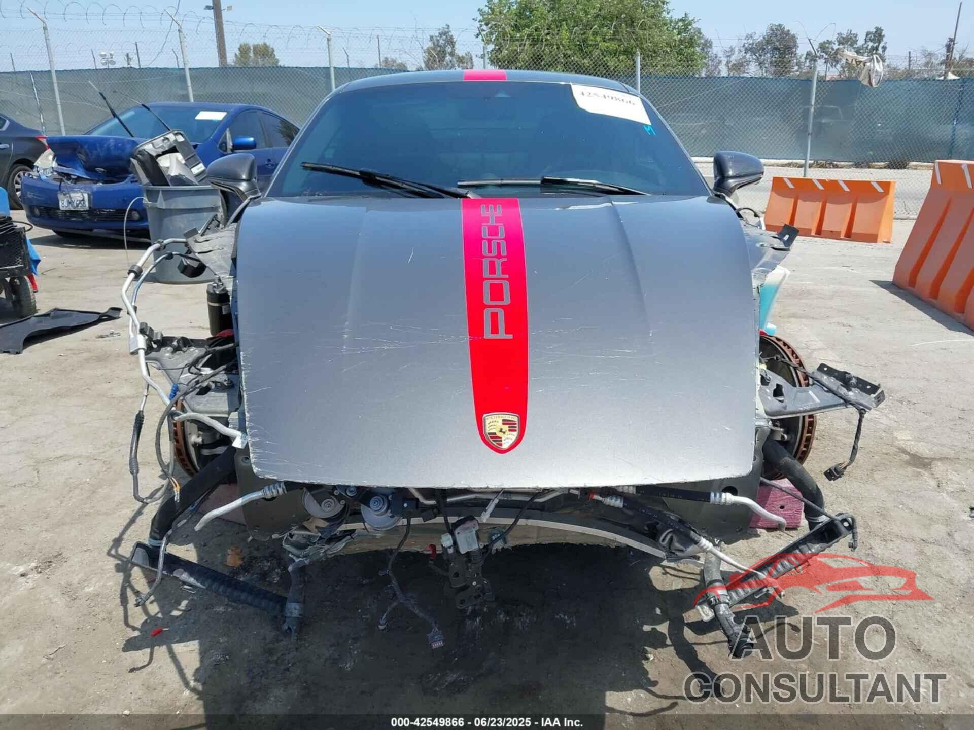 PORSCHE 911 2024 - WP0AB2A99RS221007