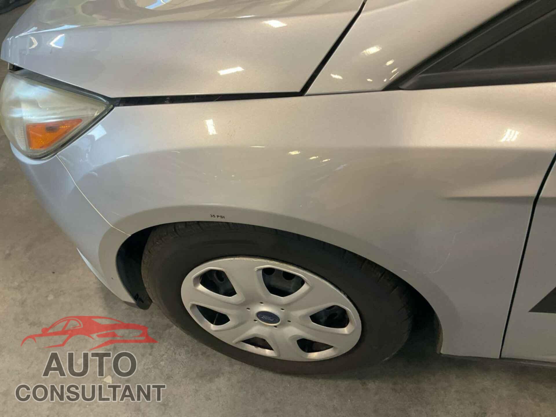FORD FOCUS 2016 - 1FADP3E23GL366171