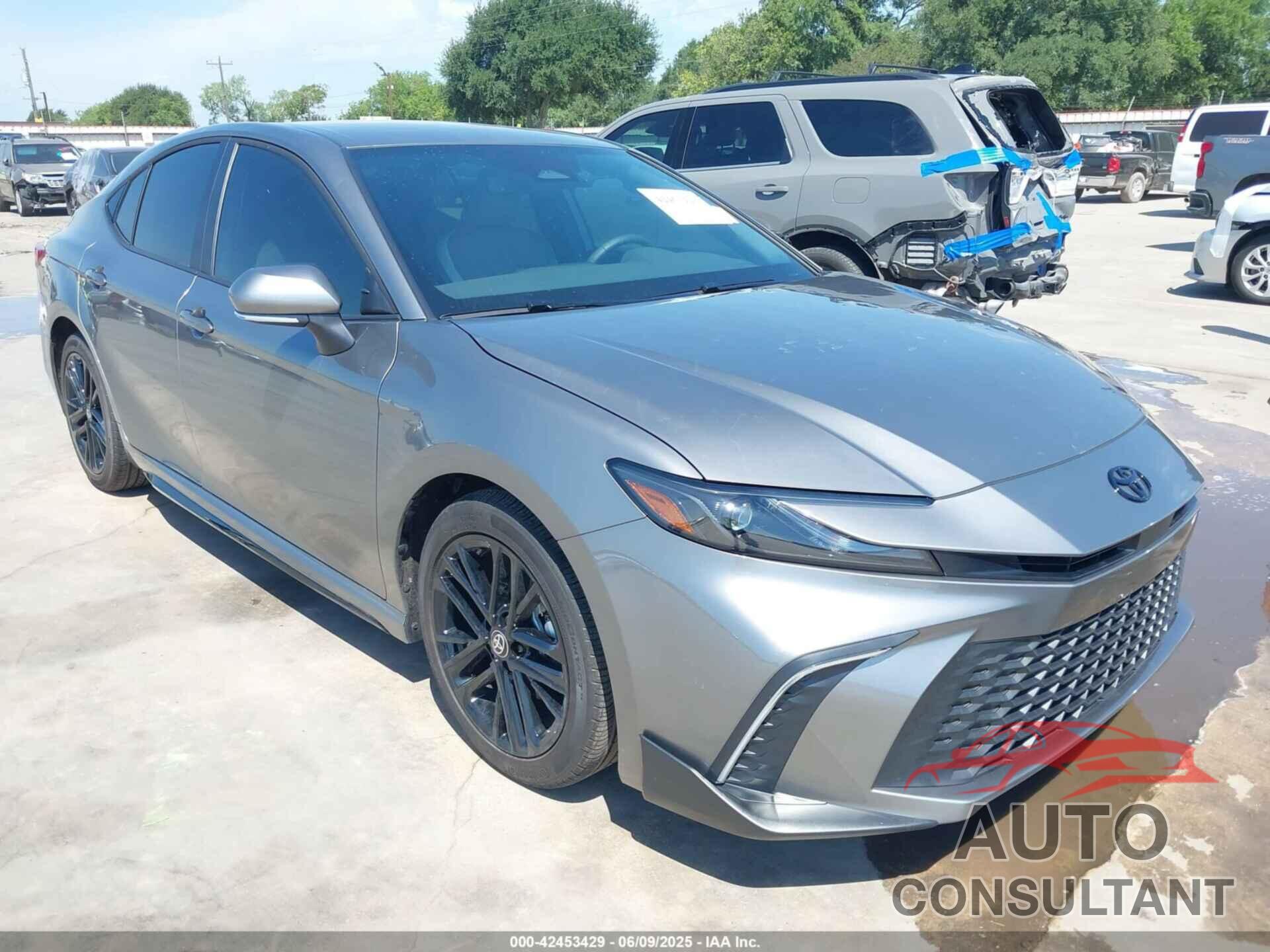 TOYOTA CAMRY 2025 - 4T1DAACK0SU582870