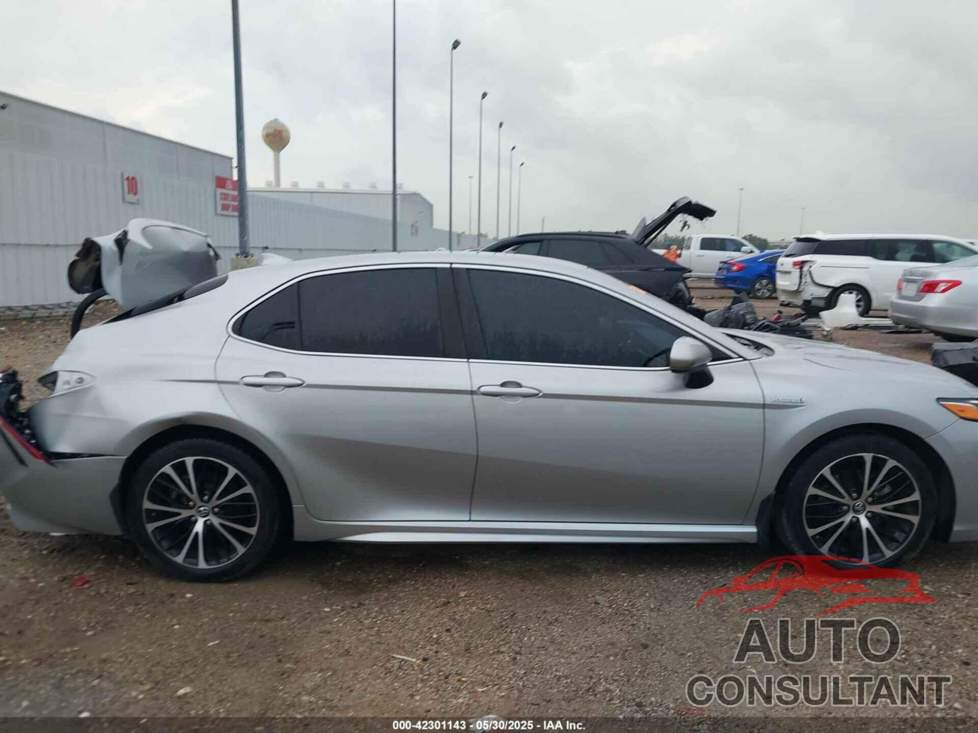 TOYOTA CAMRY HYBRID 2019 - 4T1B21HK8KU012077