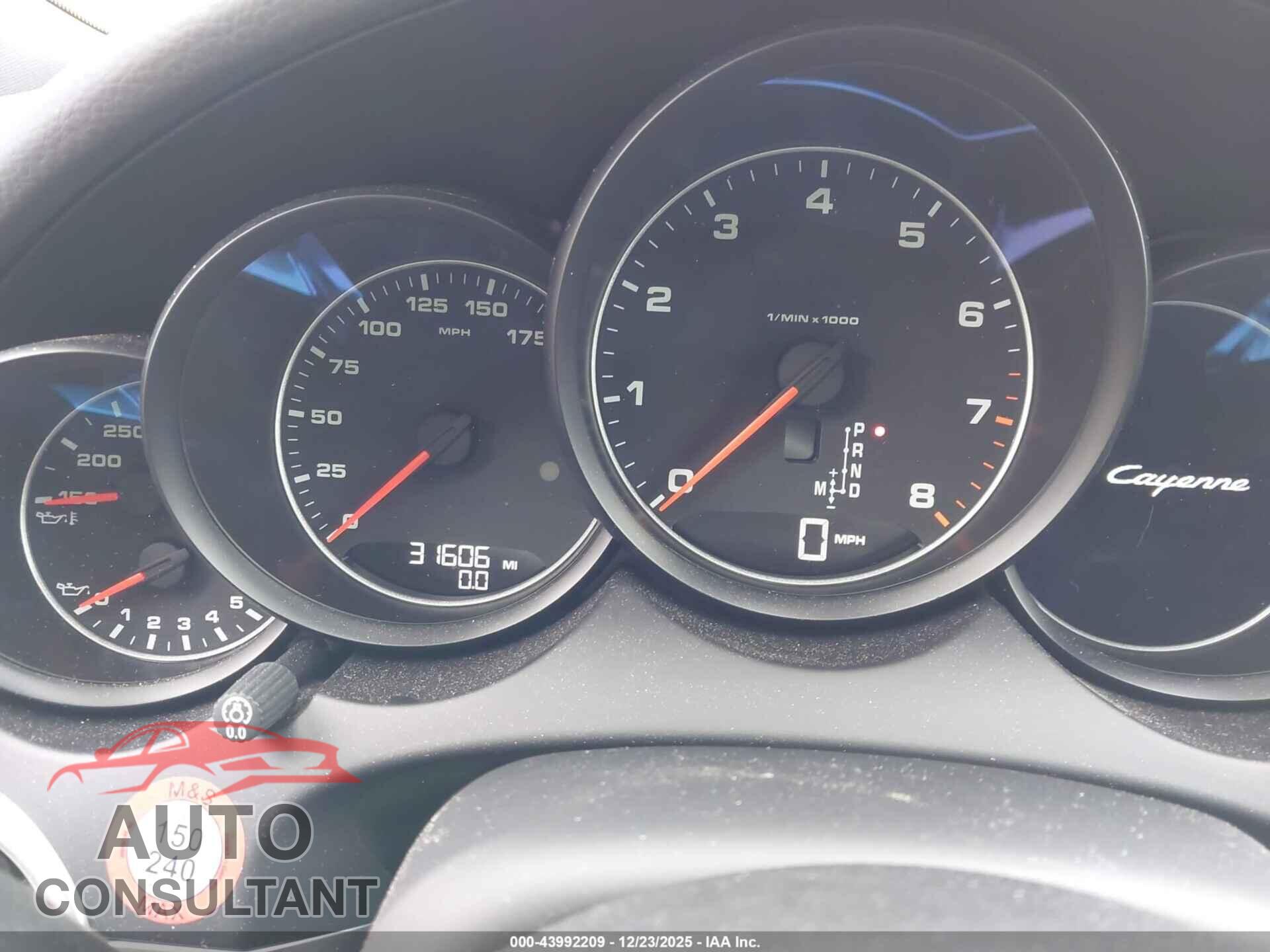 PORSCHE CAYENNE 2018 - WP1AA2A27JKA00398