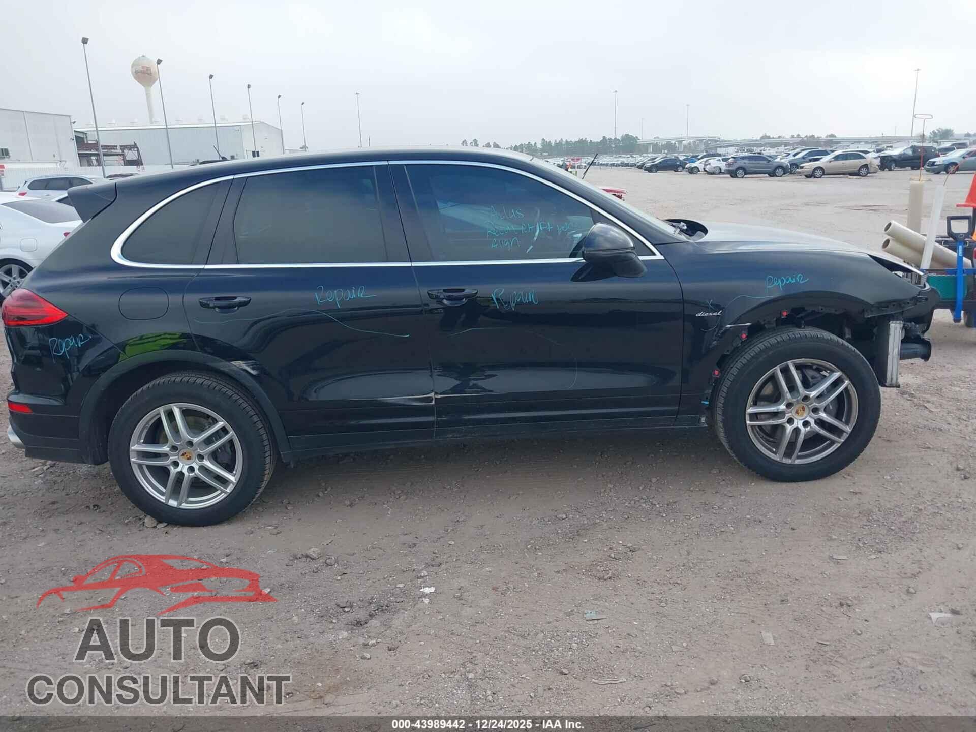 PORSCHE CAYENNE 2016 - WP1AF2A28GKA45005