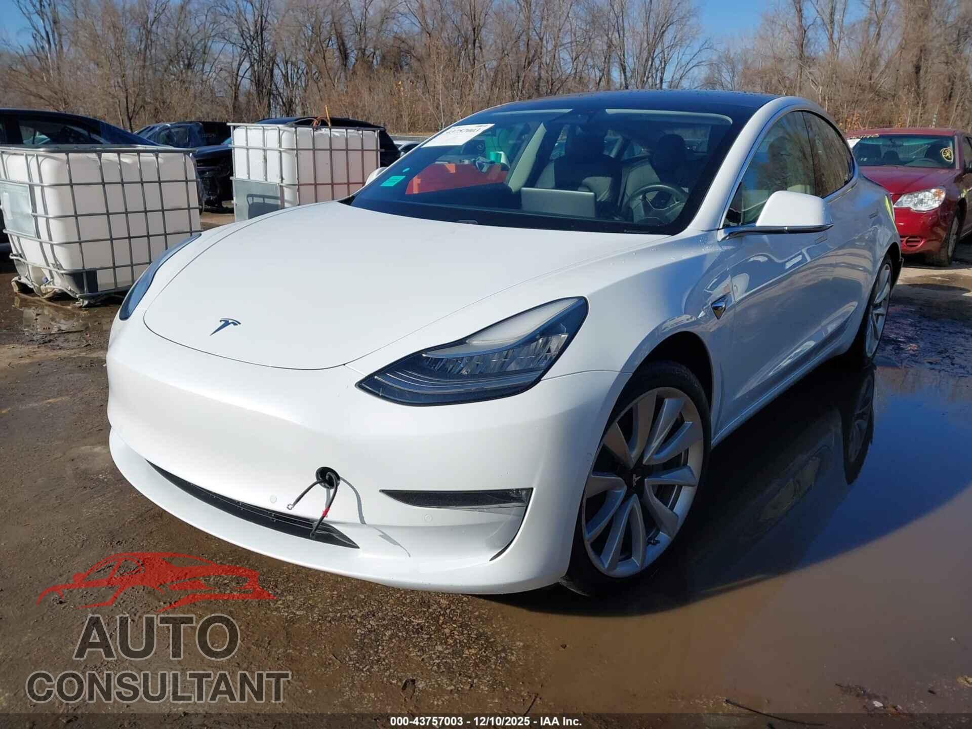 TESLA MODEL 3 2018 - 5YJ3E1EB2JF092472