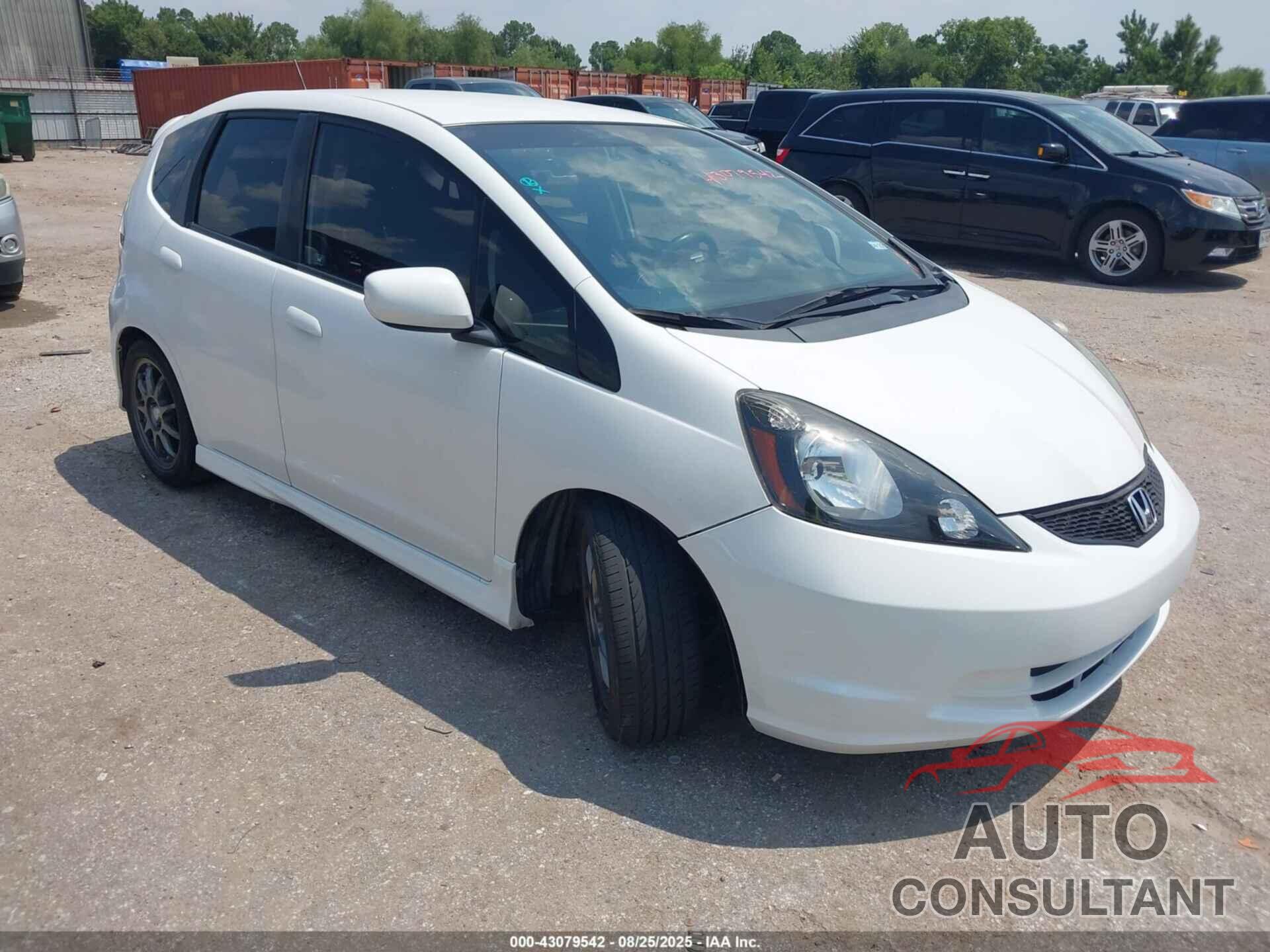 HONDA FIT 2013 - JHMGE8H52DC016332